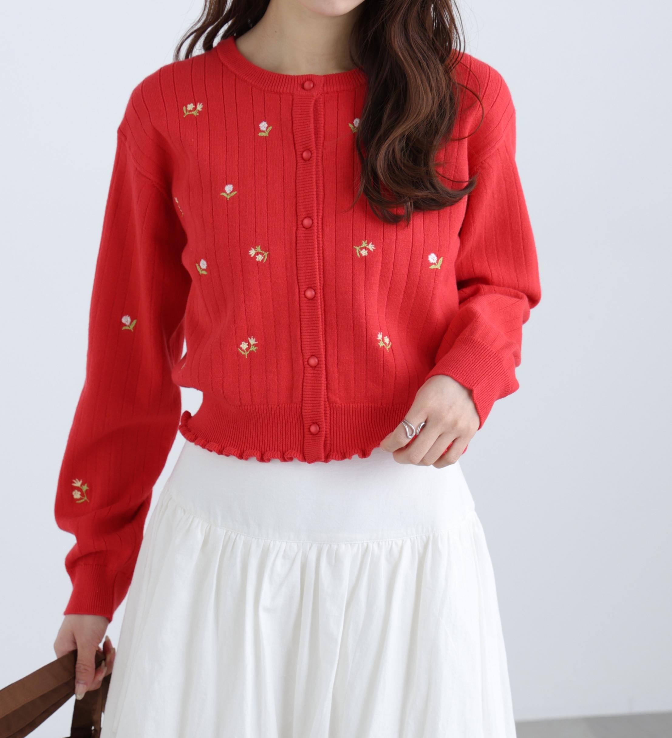 フラワー刺繍針抜きニットカーディガン レッド