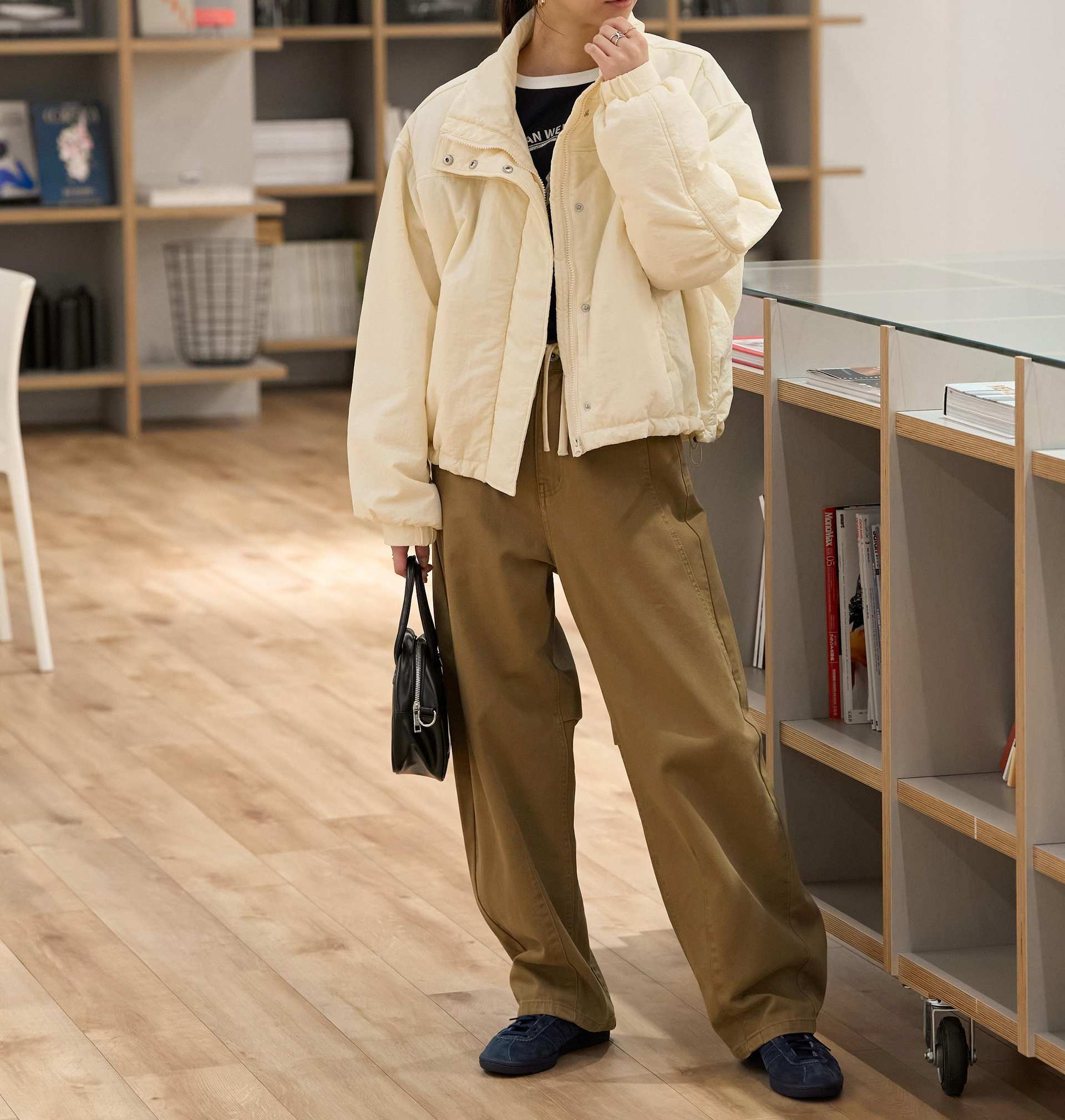 モンスターショートブルゾン オフホワイト