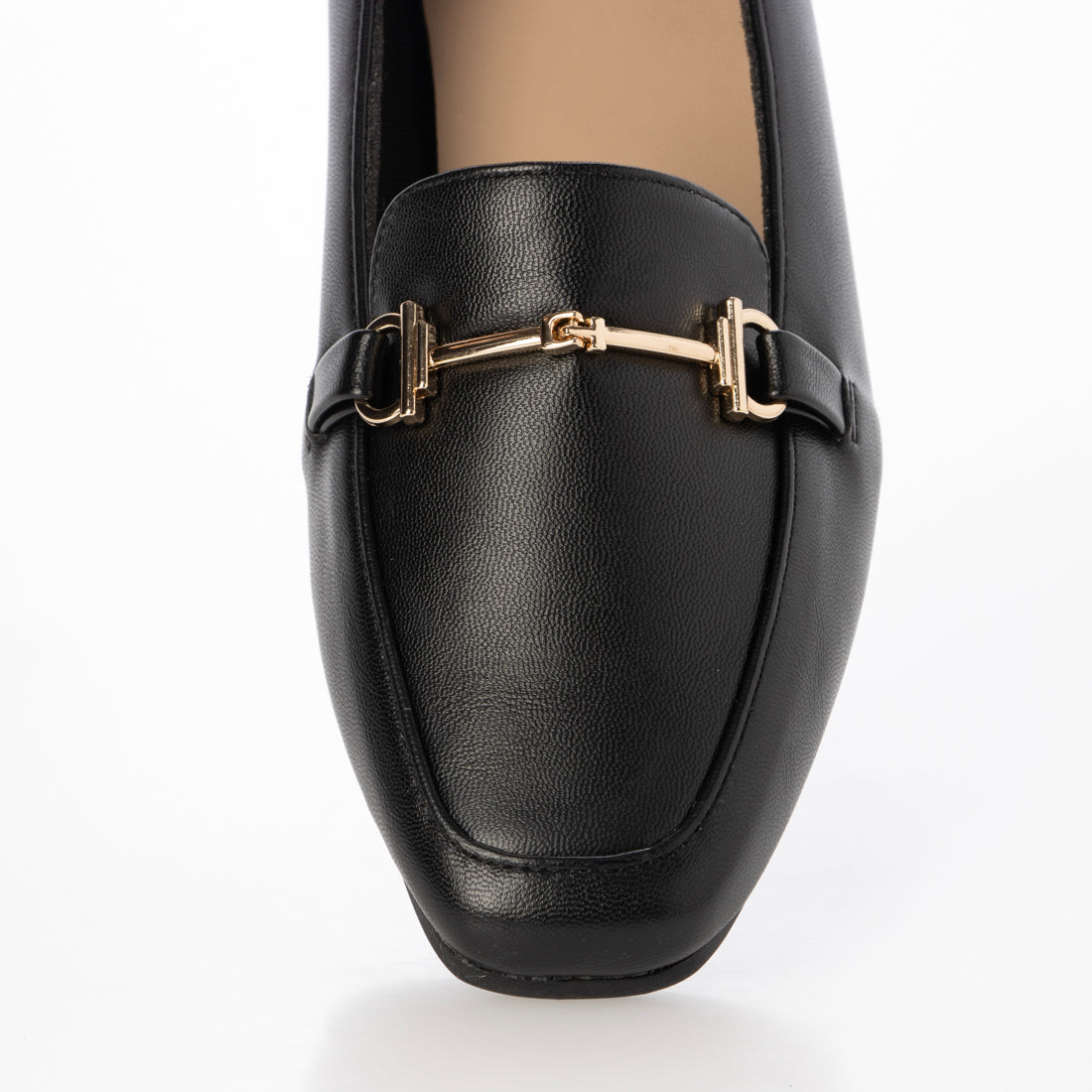 アー・ヴェ・ヴェ a.v.v バレエタイプ ビットパンプス (BLK) BLK