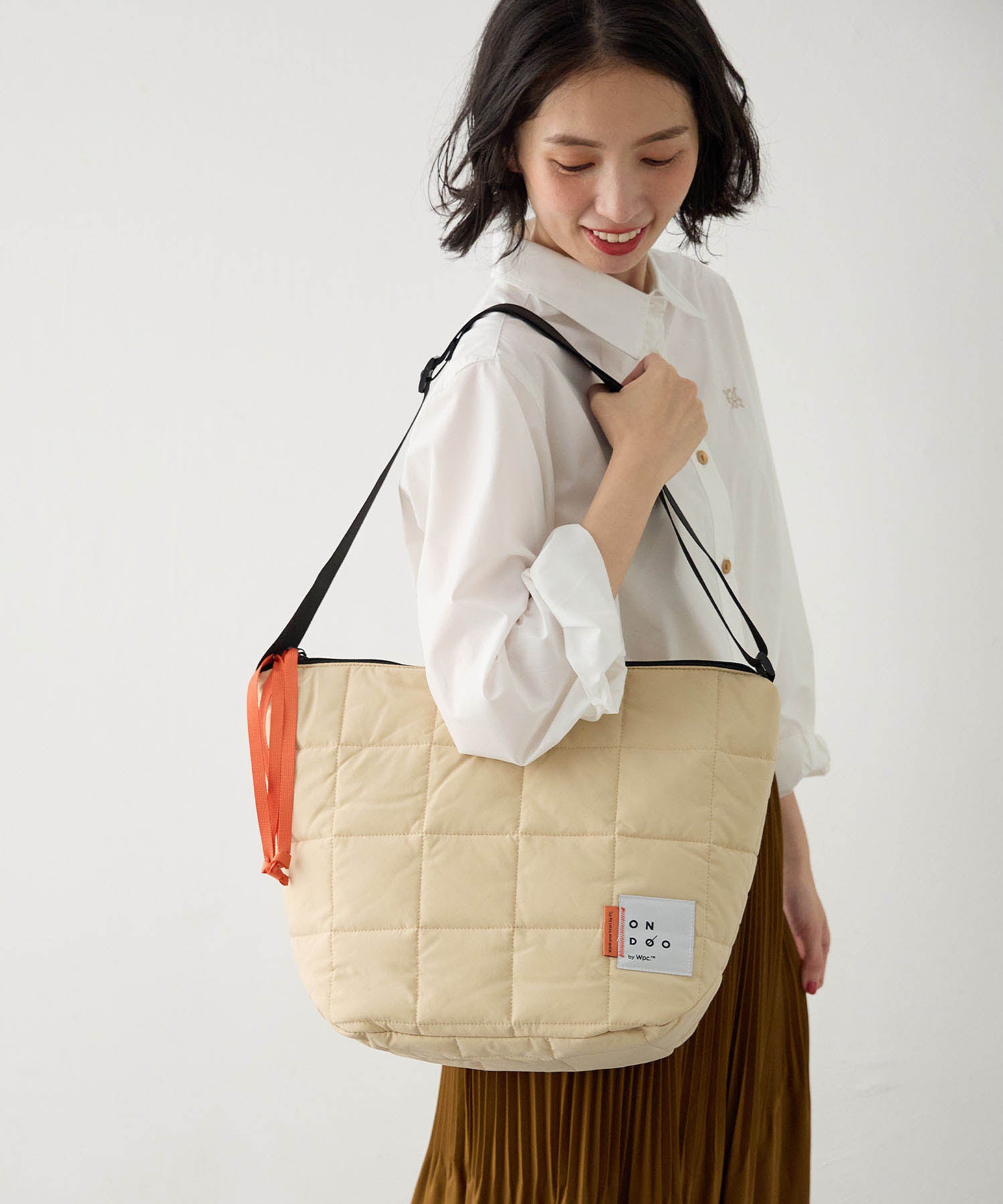 エーシーデザインバイアルファキュービック A/C DESIGN BY ALPHA CUBIC 【ONDOO】キルティングショルダーバック (オフホワイト) オフホワイト