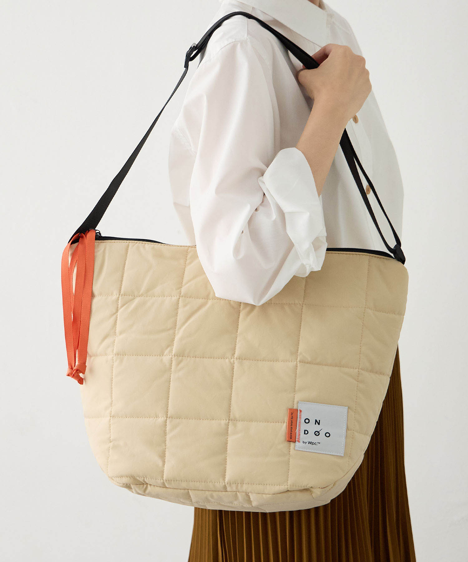 エーシーデザインバイアルファキュービック A/C DESIGN BY ALPHA CUBIC 【ONDOO】キルティングショルダーバック (オフホワイト) オフホワイト