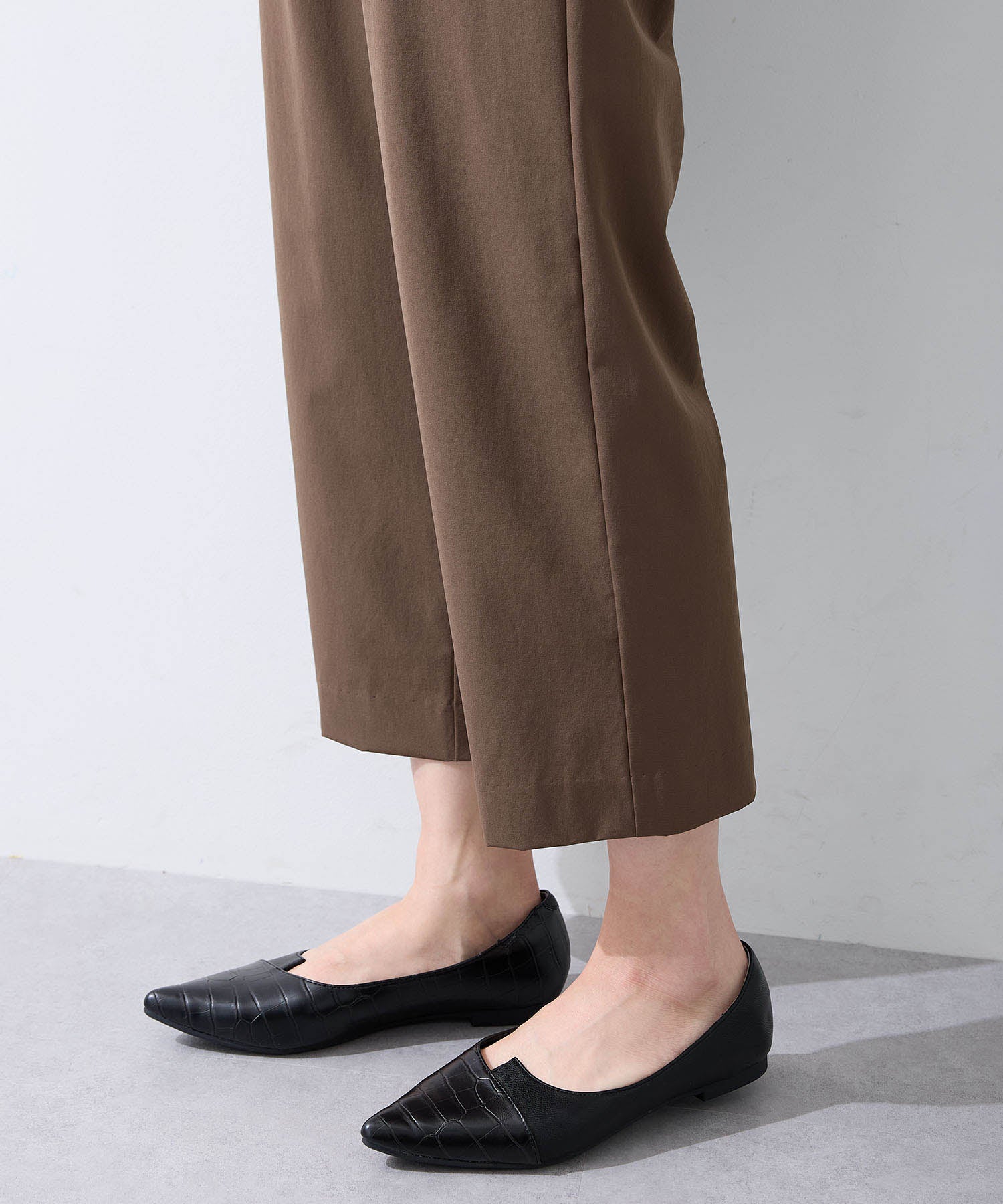 エーシーデザインバイアルファキュービック A/C DESIGN BY ALPHA CUBIC 【美モーション】ストレッチナイロンラッシュストレートパンツ【接触冷感・UVカット・撥水・ウエストゴム】 (ネイビー) ネイビー