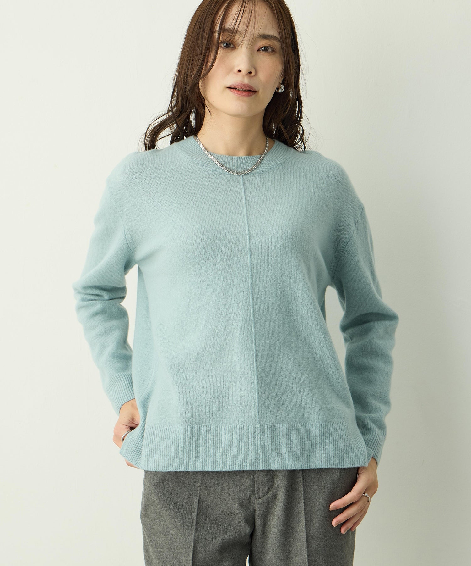 エーシーデザインバイアルファキュービック A/C DESIGN BY ALPHA CUBIC ウールカシミヤプルオーバー (オフホワイト) オフホワイト