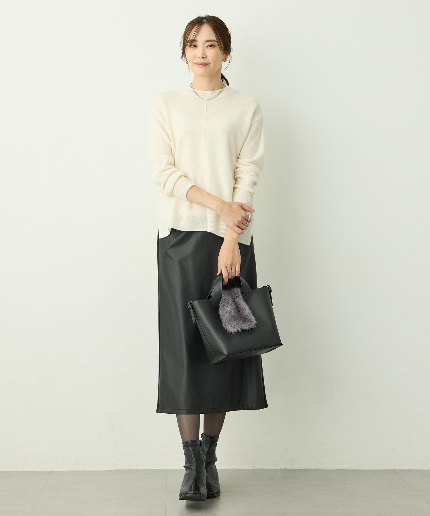 エーシーデザインバイアルファキュービック A/C DESIGN BY ALPHA CUBIC ウールカシミヤプルオーバー (オフホワイト) オフホワイト