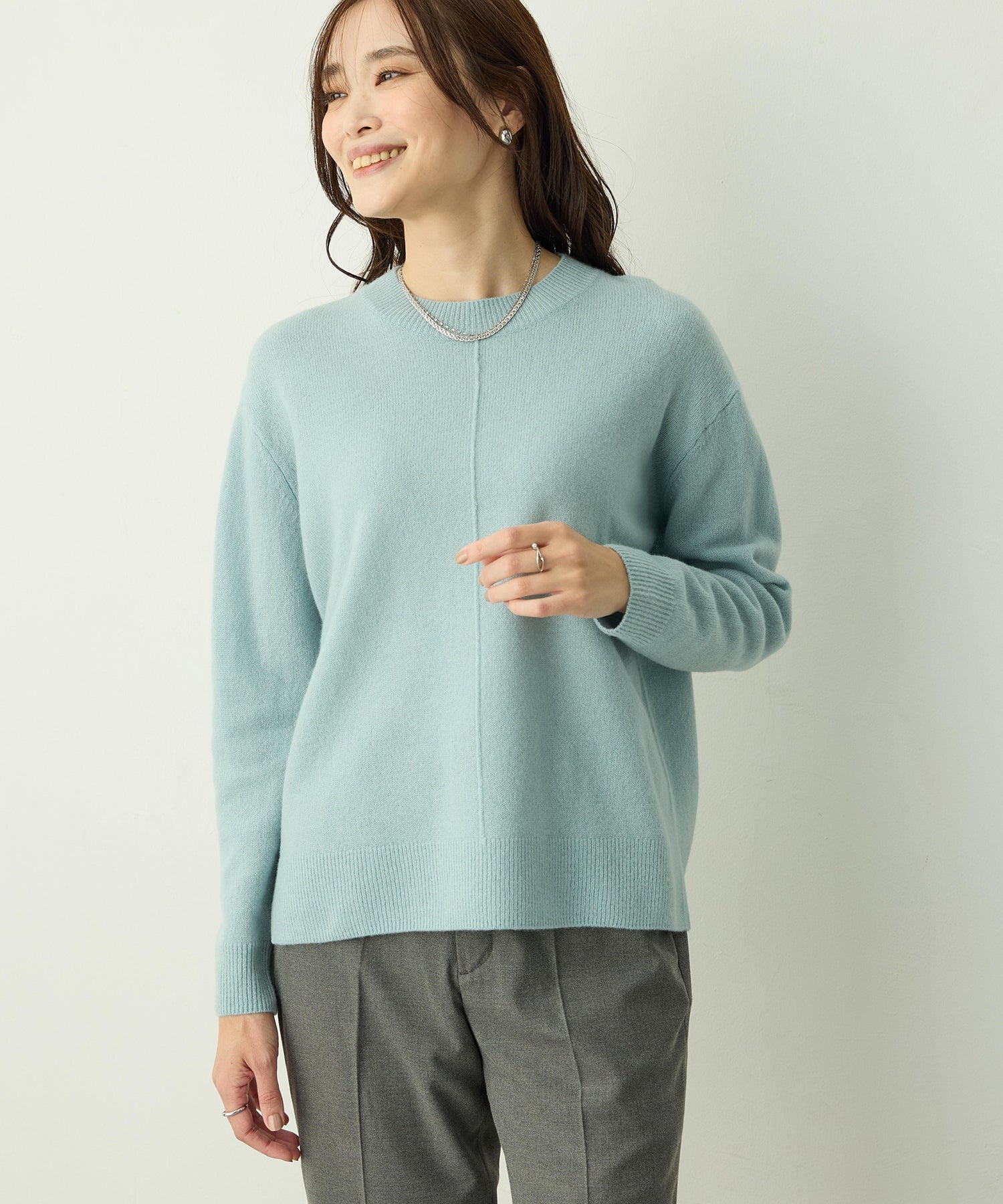 エーシーデザインバイアルファキュービック A/C DESIGN BY ALPHA CUBIC ウールカシミヤプルオーバー (オフホワイト) オフホワイト