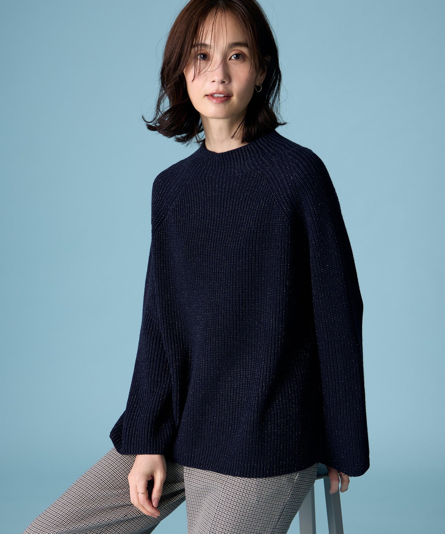 エーシーデザインバイアルファキュービック A/C DESIGN BY ALPHA CUBIC ラメニットプルオーバー (ネイビー) ネイビー