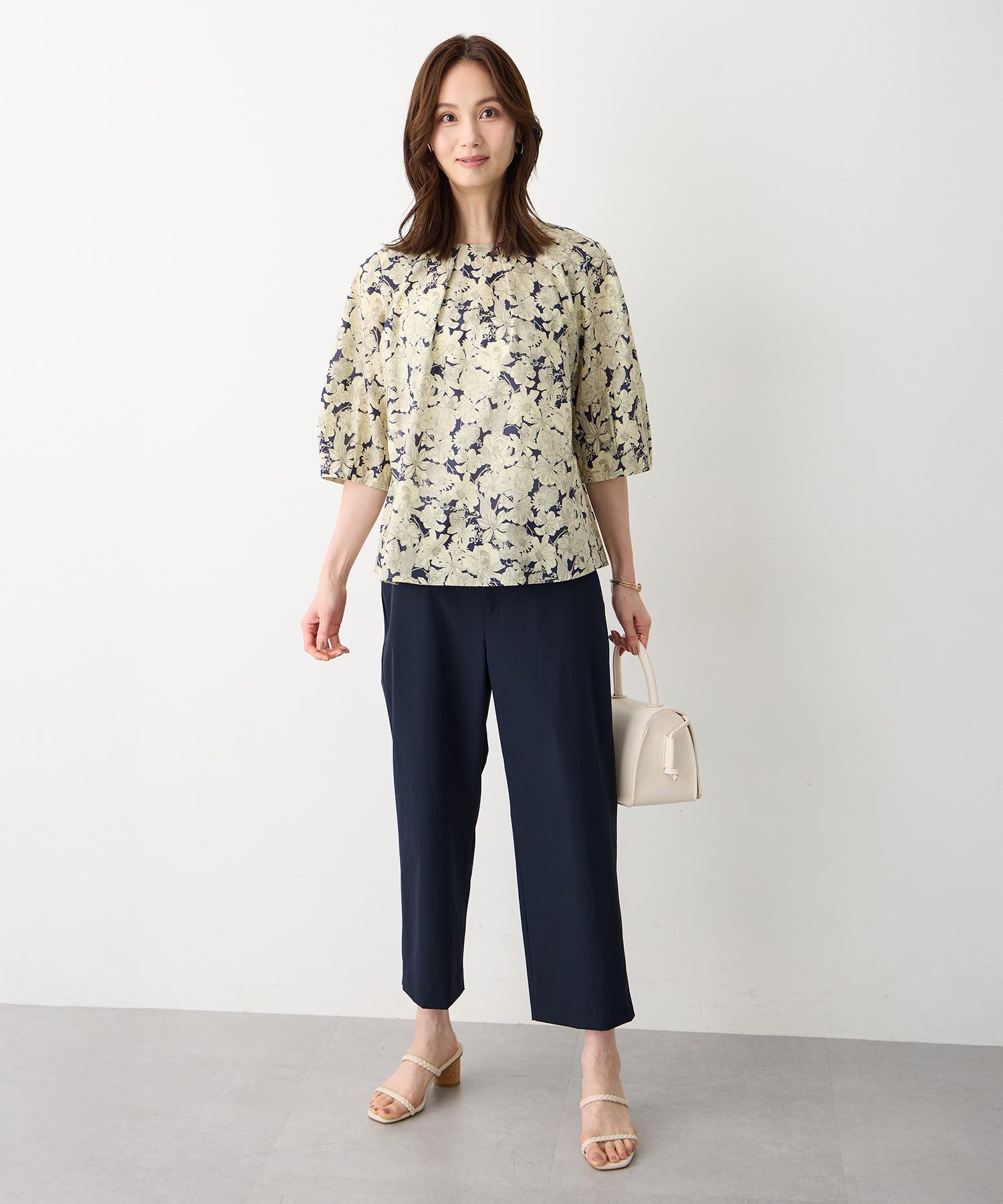 エーシーデザインバイアルファキュービック A/C DESIGN BY ALPHA CUBIC 【Liberty】リバティプリントタックスリーブブラウス (ネイビー) ネイビー