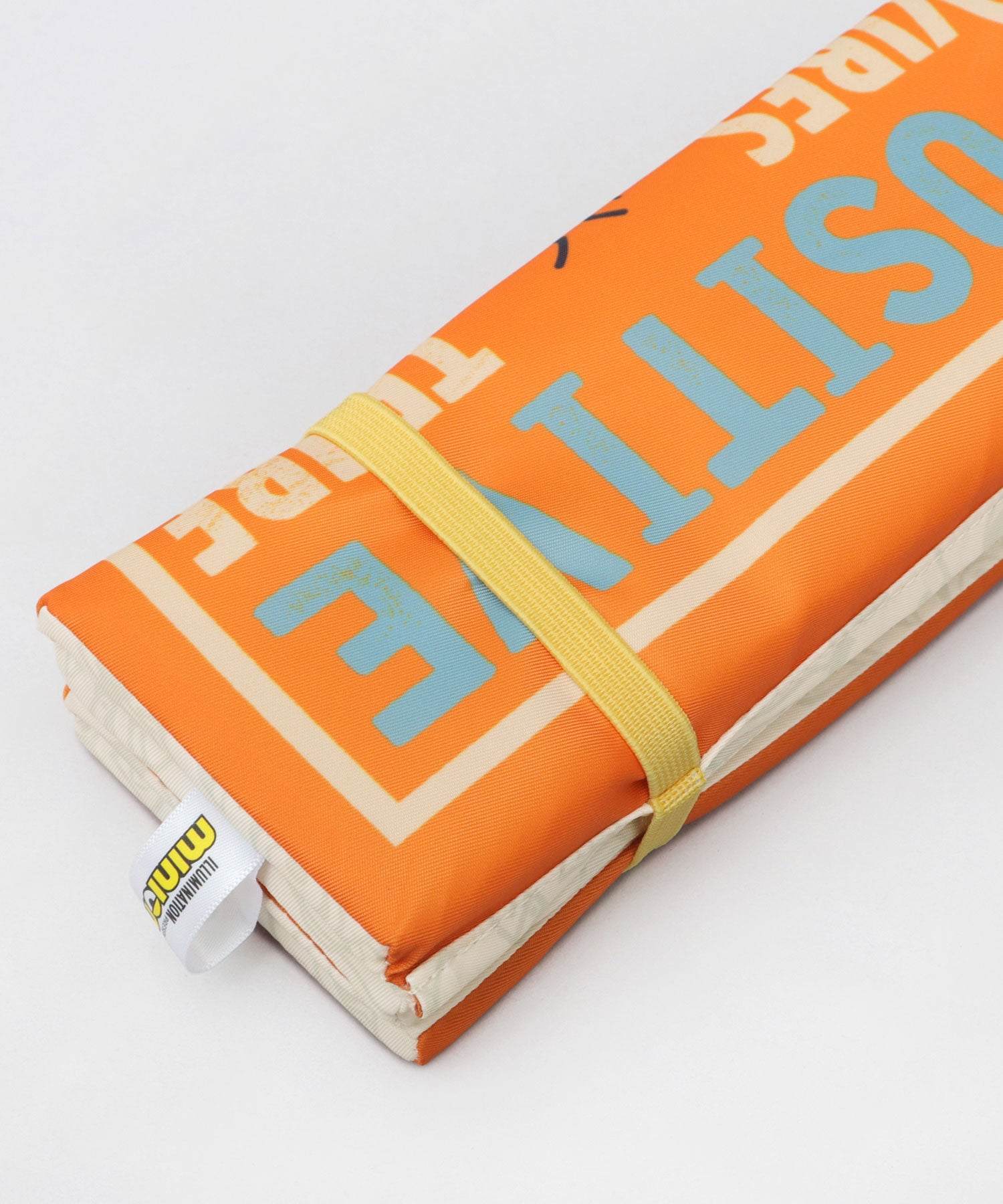 エーエムエスセレクト A.M.S.select ミニオン ミニオンズ サウナマット サウナ グッズ 折り畳み 折りたたみ サウナシート マット サウナグッズ