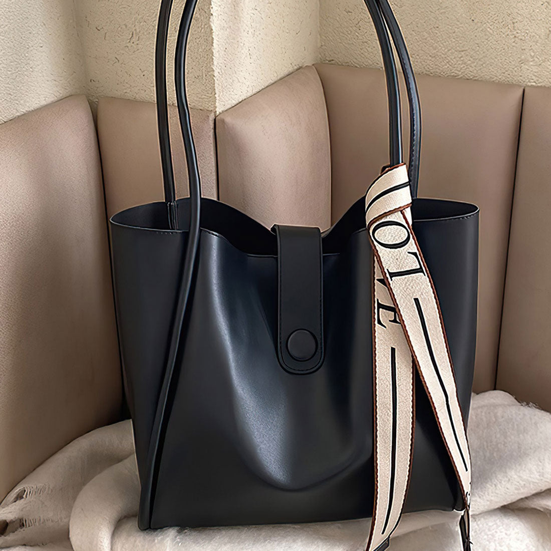 アミュレット Amulet ポーチ付きトートバッグ レディース A4サイズ収納可 大容量 シンプル キレイめ 通勤