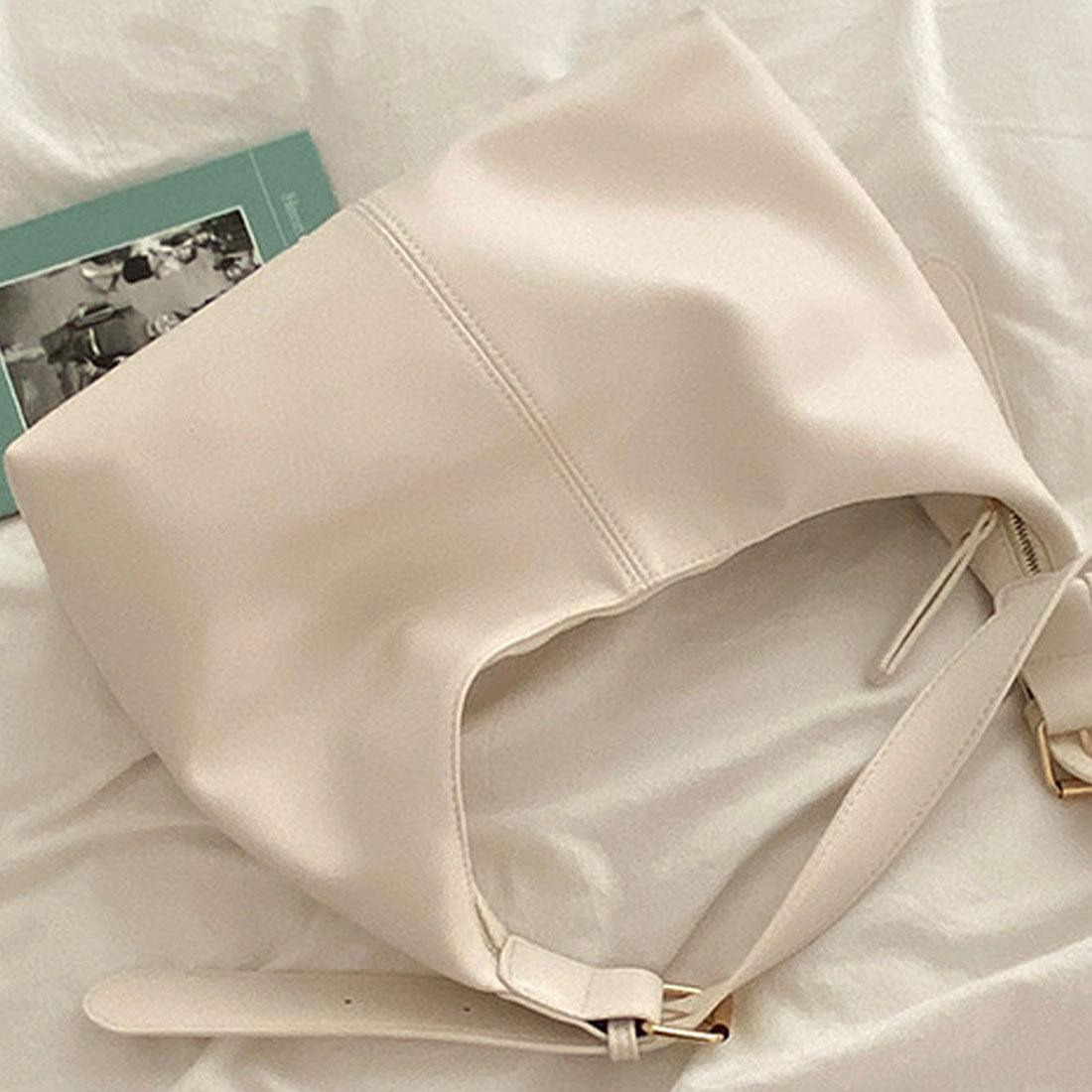 アミュレット Amulet ワンショルダーバッグ レディース 10代 20代 30代 韓国ファッション 韓国 キレイめ 大人 オフィスカジュアル シンプル 柔らか 使い回し