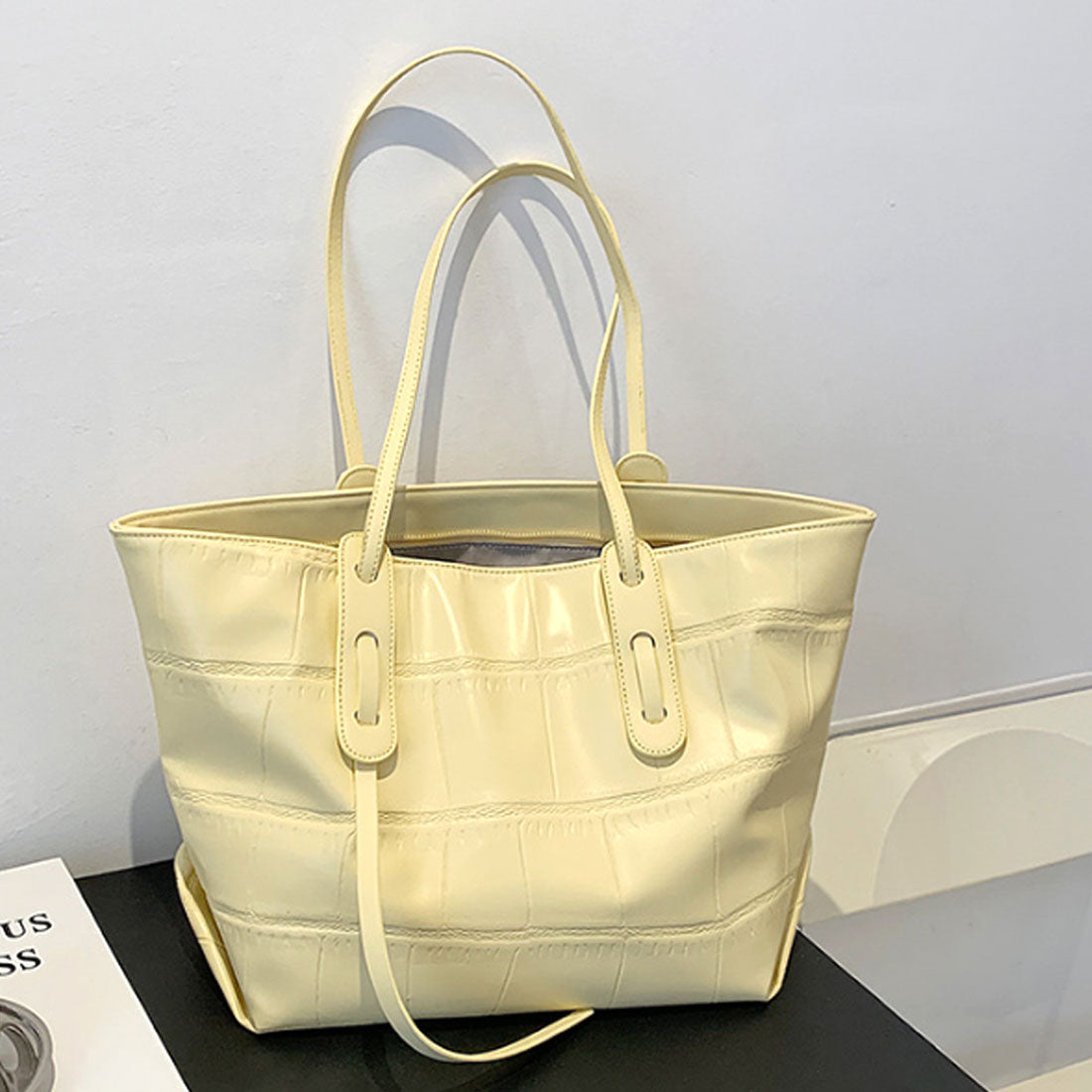 Amuret Amulet將大容量袋推回了女士手提袋20和30年代韓國時尚韓國辦公室休閒上下班