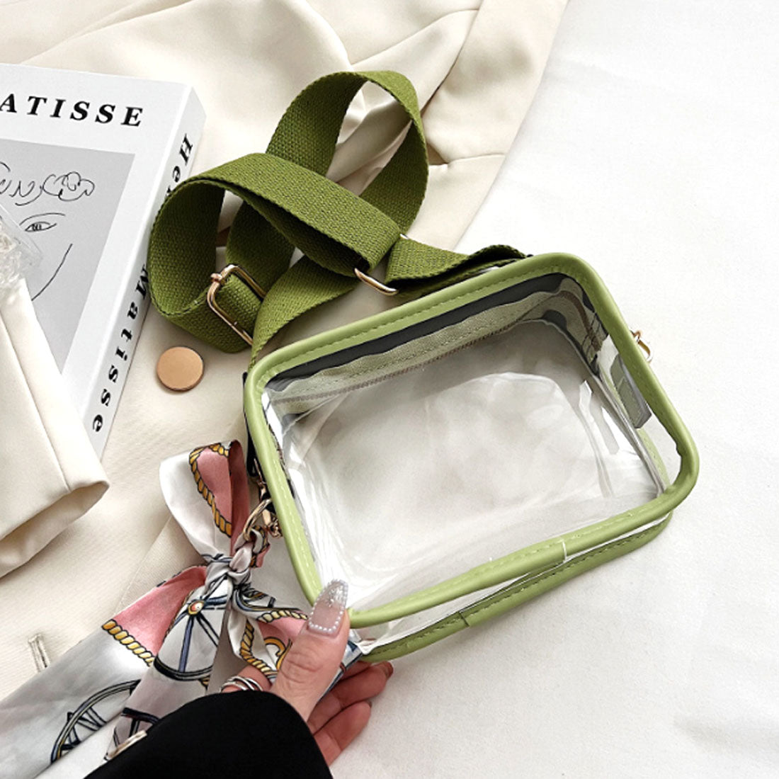 アミュレット Amulet スカーフ付きクリアバッグ レディース かばん ショルダーバッグ 10代 20代 30代 韓国ファッション コンパクト ストリート 旅行 こでかけ