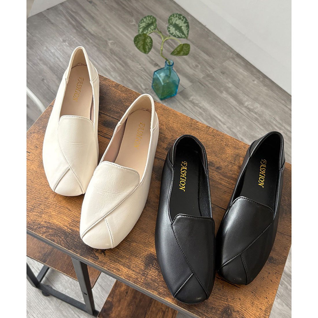 アミュレット Amulet スクエアトゥフラットシューズ レディース 楽ちん ローヒール ぺたんこ 上品 大人カジュアル シンプル 通勤 通学 軽量 痛くない 白 黒 きれいめ (ホワイト) ホワイト