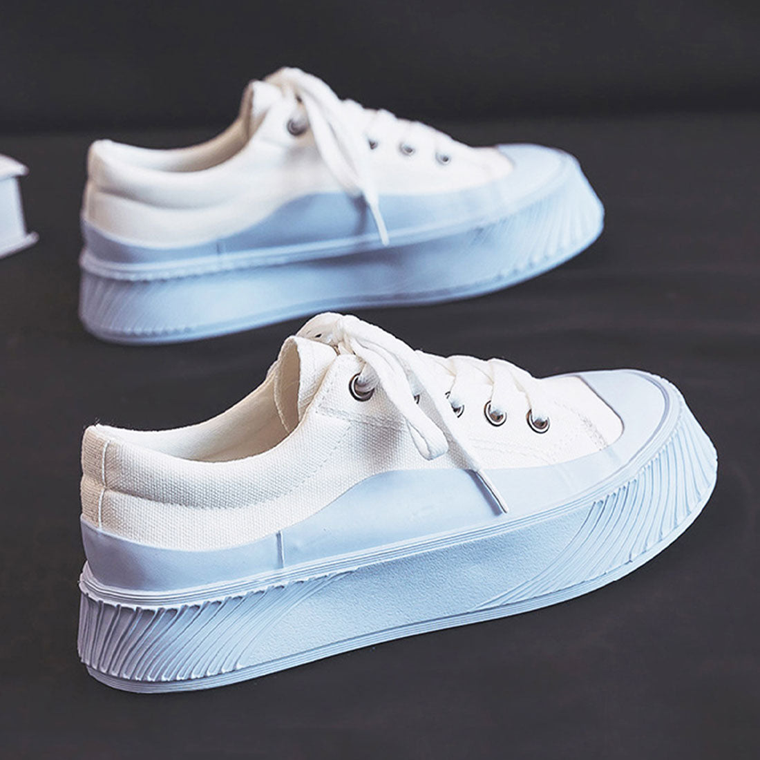 アミュレット Amulet カジュアルスニーカー レディース レースアップ 厚底 シンプル 定番 使いやすい