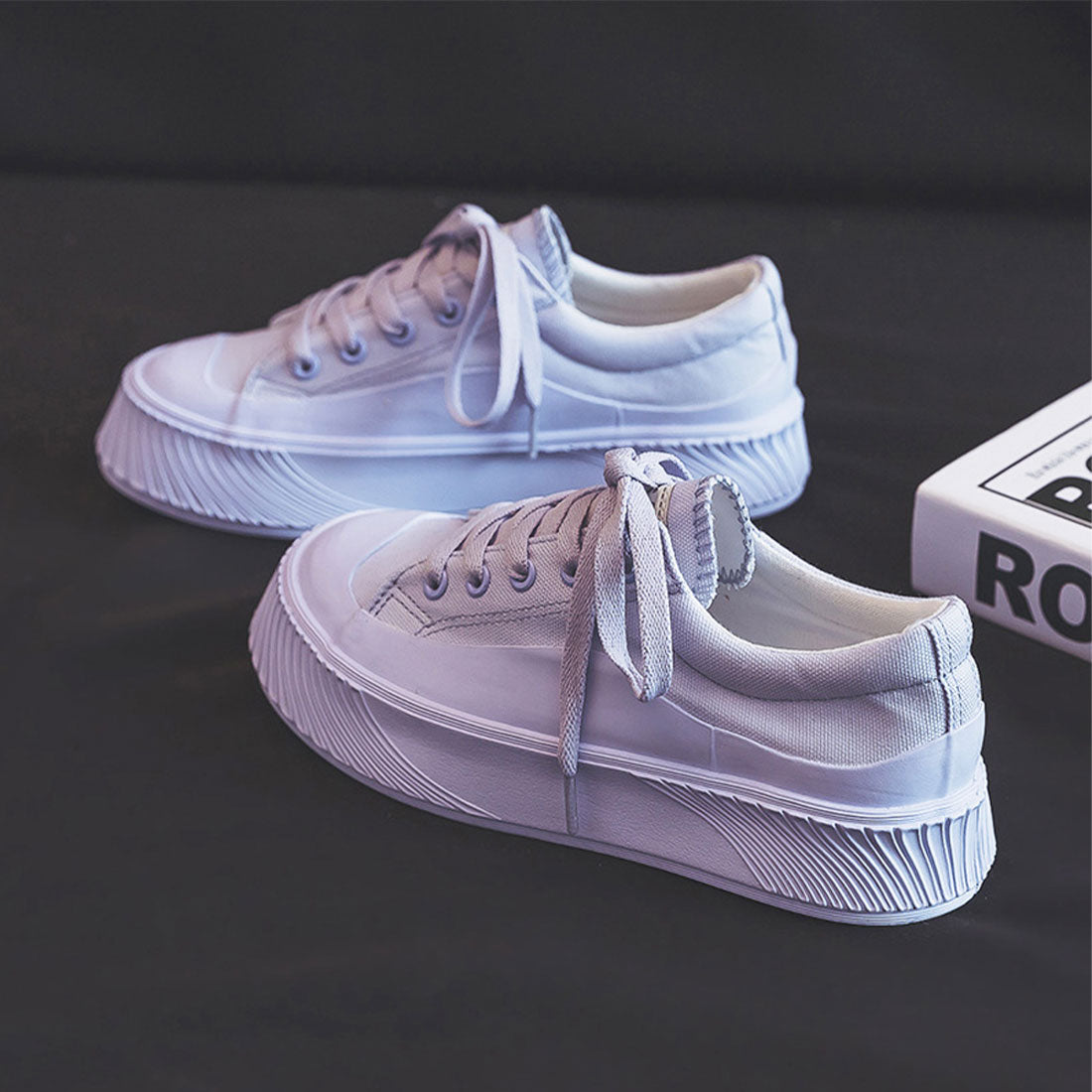 アミュレット Amulet カジュアルスニーカー レディース レースアップ 厚底 シンプル 定番 使いやすい