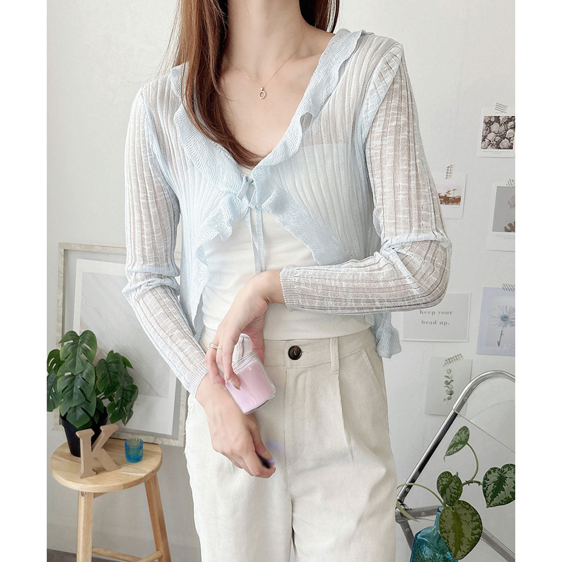 アミュレット Amulet フリルボレロカーディガン レディース 韓国 羽織り 春夏 上品 エレガント 大人 可愛い カジュアル 着回し 透け感 リボン トップス シースルー (アイボリー) アイボリー