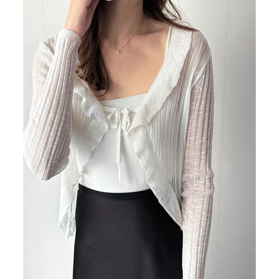 アミュレット Amulet フリルボレロカーディガン レディース 韓国 羽織り 春夏 上品 エレガント 大人 可愛い カジュアル 着回し 透け感 リボン トップス シースルー (アイボリー) アイボリー