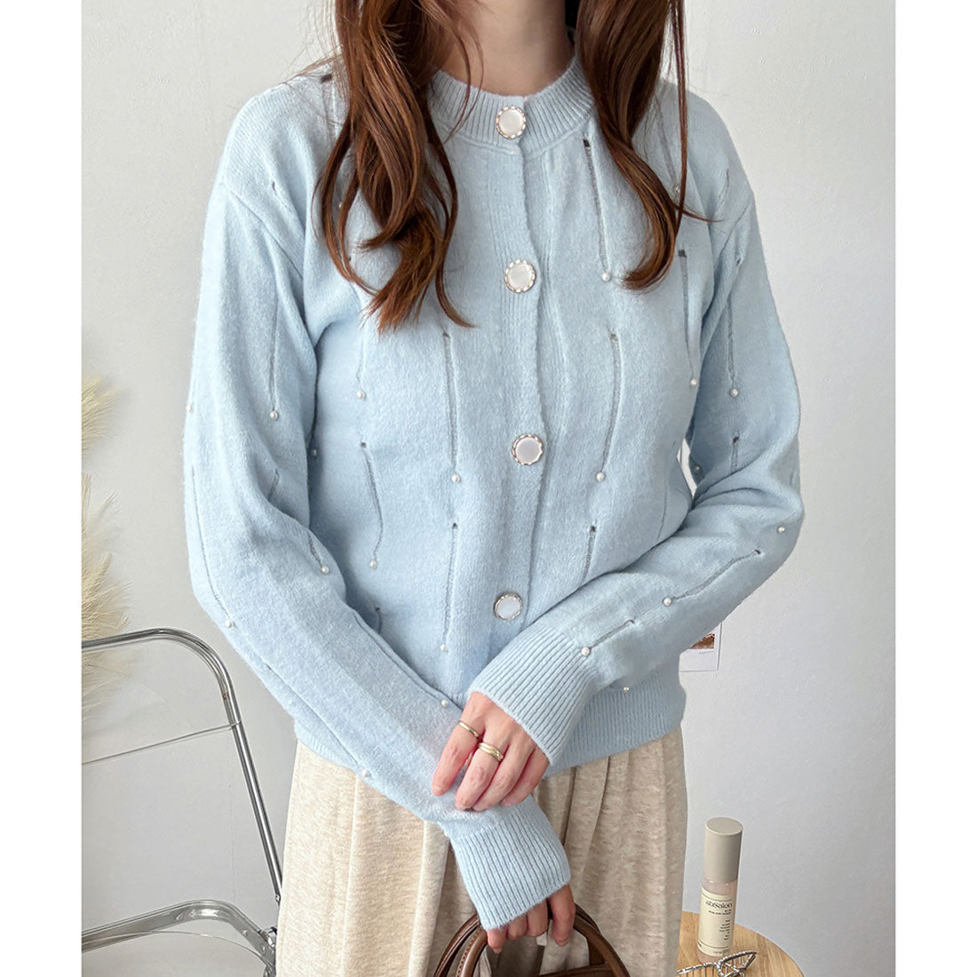 アミュレット Amulet フェイクパール付きニットカーディガン レディース 長袖 羽織り トップス 上品 大人可愛い 韓国 ナチュラル きれいめ 秋冬 おしゃれ 体型カバー (アイボリー) アイボリー