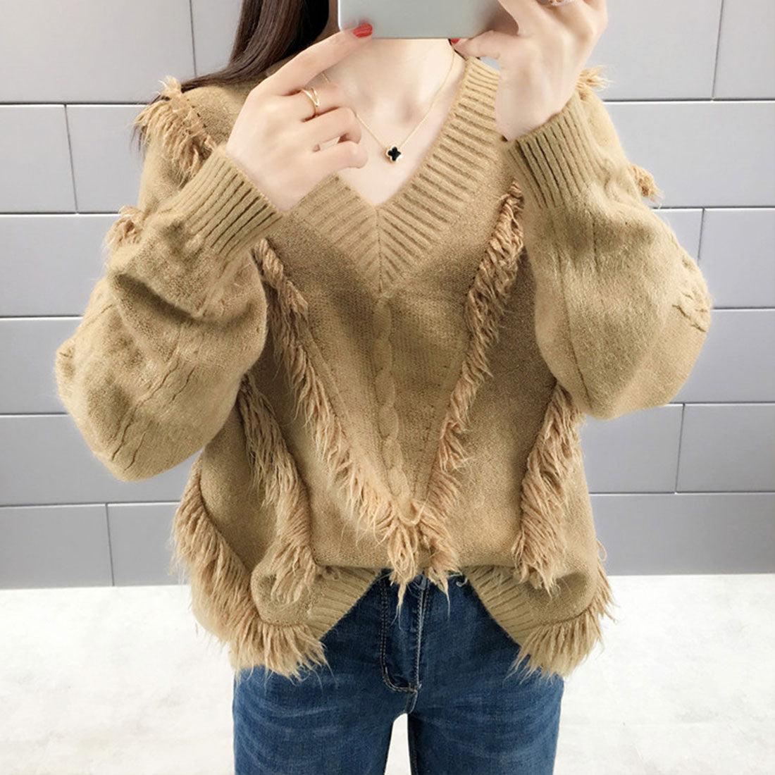 アミュレット Amulet フリンジVネックニット レディース セーター Vネック 無地 カジュアル ボリューム 着痩せ