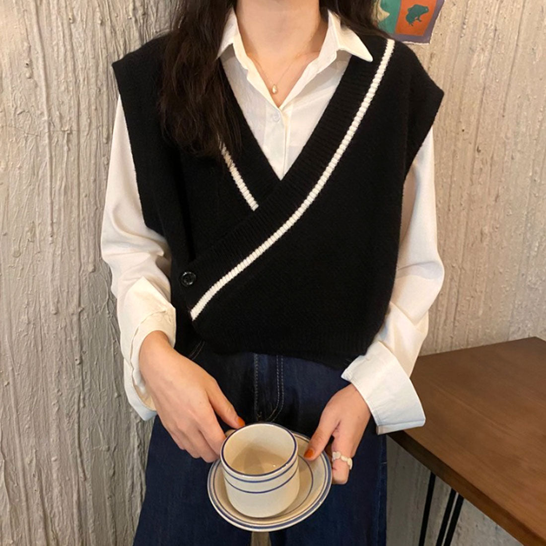 護身符的護身符短長v脖子最好的女士頂部春季服裝跌落在20多歲的韓國時尚短時辦公室休閒基本穿著