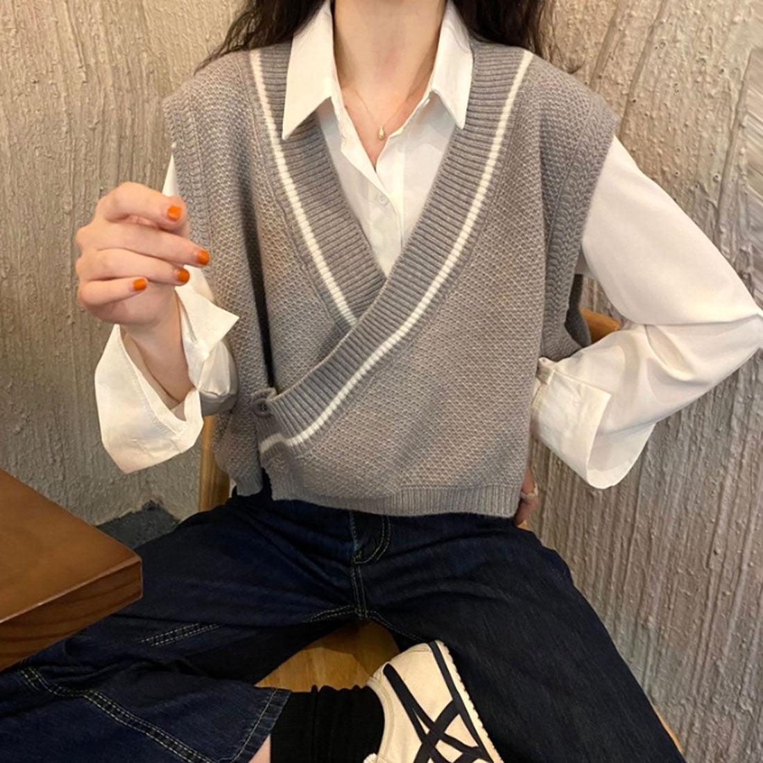 アミュレット Amulet ショート丈Vネックベスト レディース トップス 春服 秋 10代 20代 30代 韓国ファッション ショート丈 オフィスカジュアル ベーシック 着回し (グレー) グレー