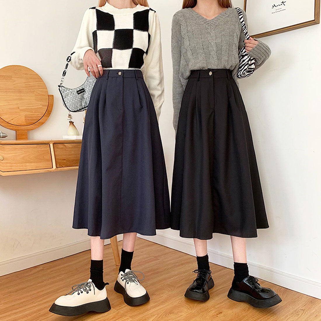Amulet Mid-length pleated skirt for women, for teens, 20s, 30s, Korean fashion, casual, cute, elegant, flared, simple, plain, for spring, summer, fall, and winter