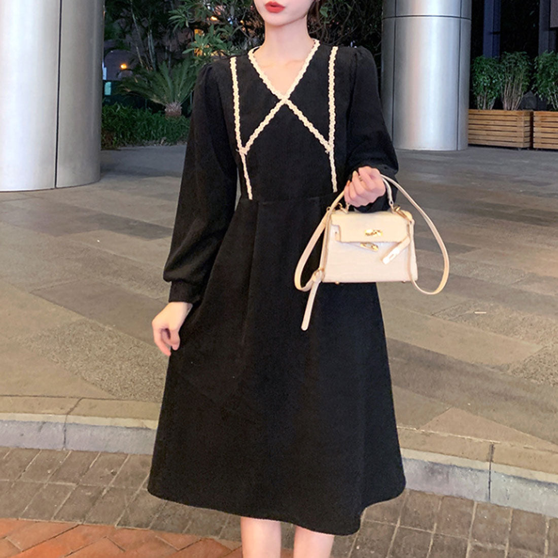 Amulet V-Neck Dress for Women, for Teens, 20s, 30s, Korean Fashion, Spring, Autumn, Winter, Casual, Cute, Retro, Elegant, Simple, Black, Long Sleeves,