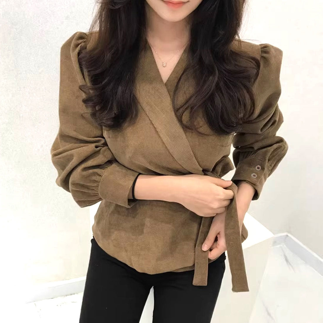 Amulet Cashcool Blouse Women's 10s 20s 30s Korean Fashion Spring Autumn Casual Long Sleeve Simple Stylish Cute White Black Plain