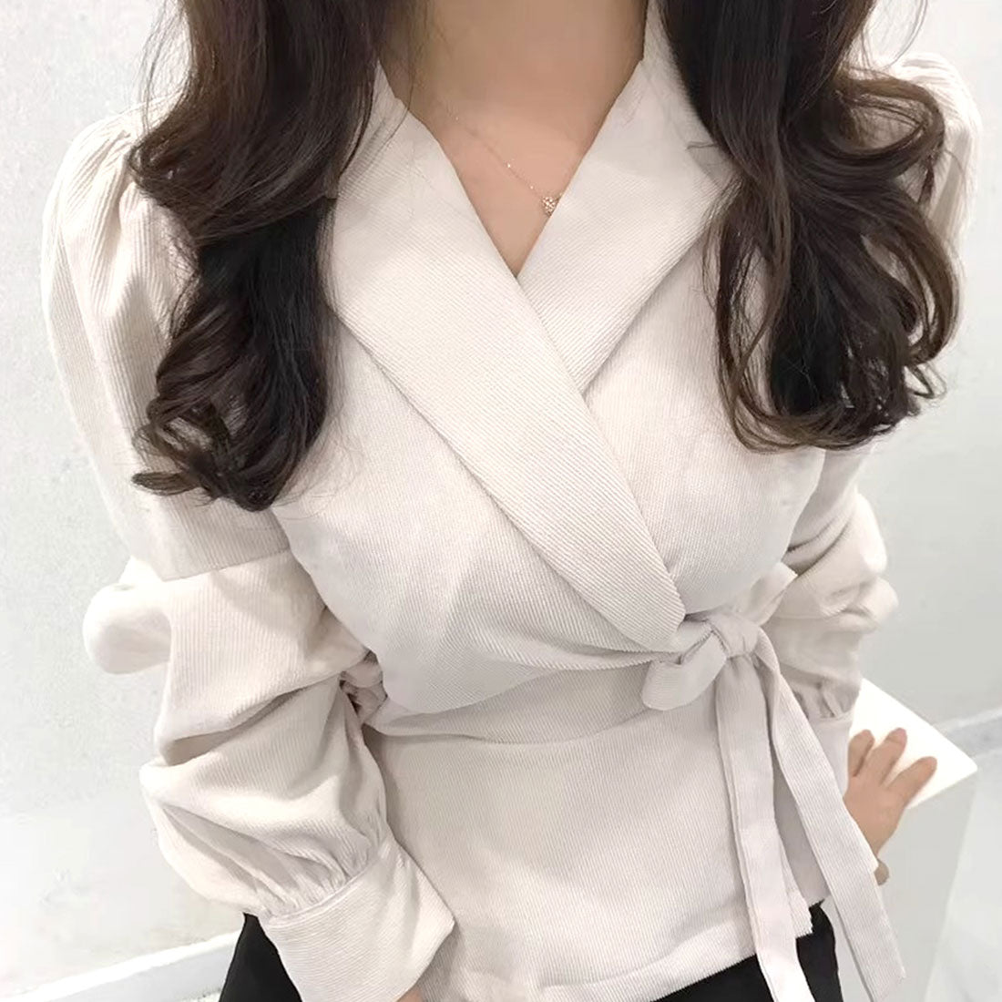 Amulet Cashcool Blouse Women's 10s 20s 30s Korean Fashion Spring Autumn Casual Long Sleeve Simple Stylish Cute White Black Plain