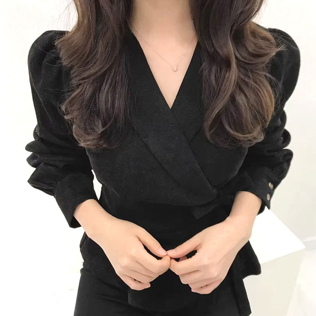 Amulet Cashcool Blouse Women's 10s 20s 30s Korean Fashion Spring Autumn Casual Long Sleeve Simple Stylish Cute White Black Plain