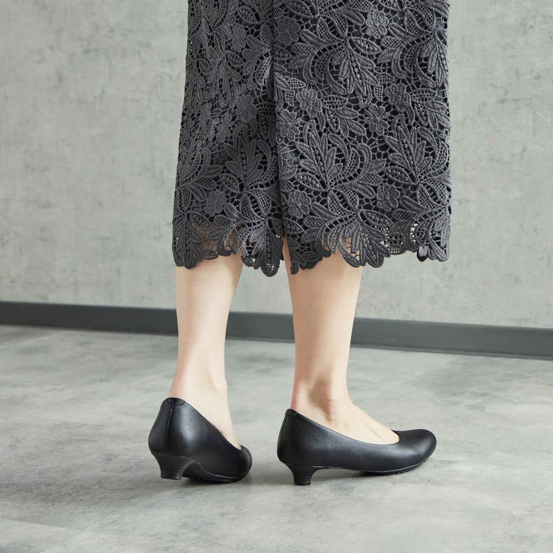 アキュアーズ AcureZ 仕事でも活躍!約3cmヒールのラウンドトゥパンプス