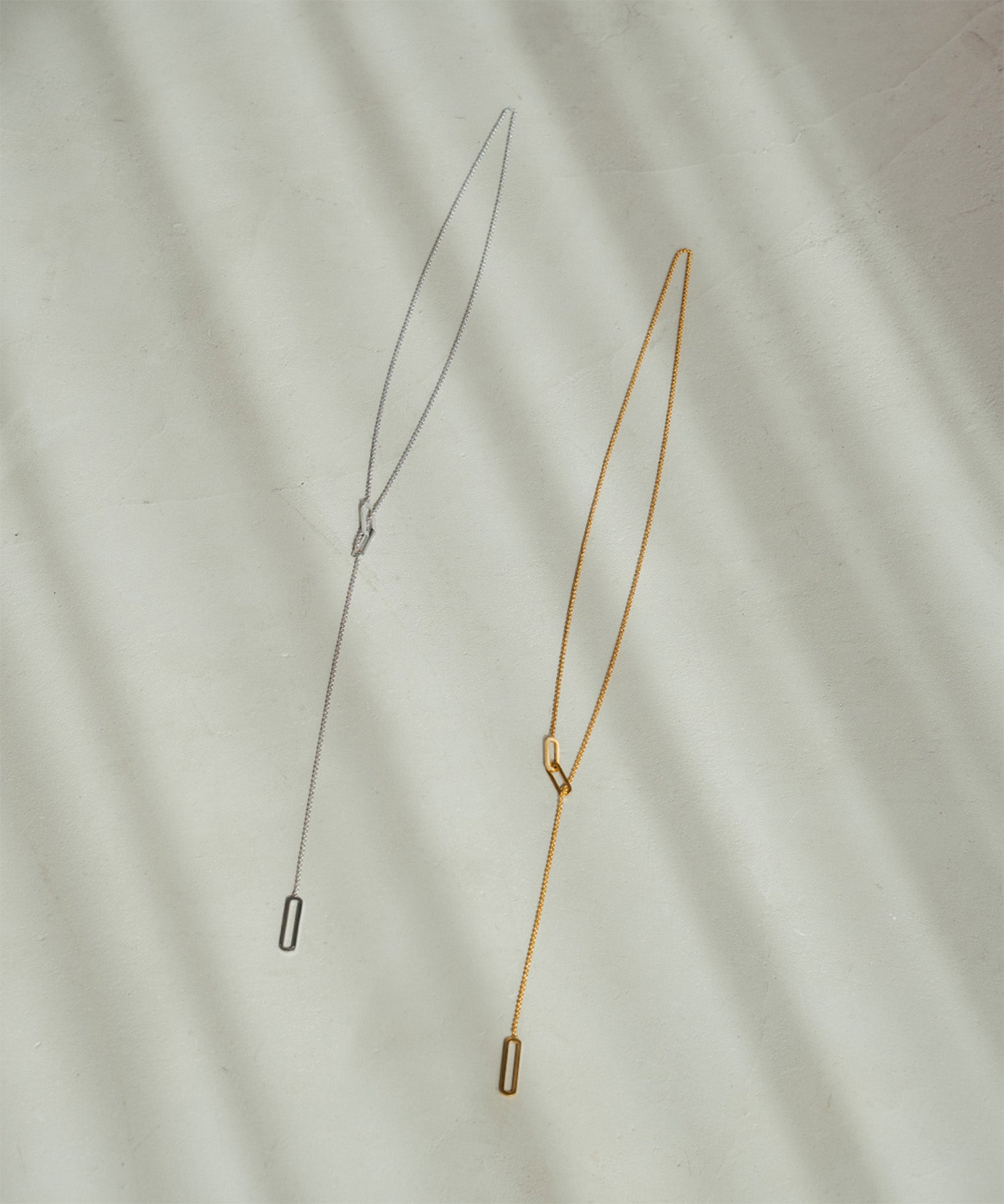 アンピルーラ Ampirula ラリエットロングチェーンネックレス (ゴールド) ゴールド