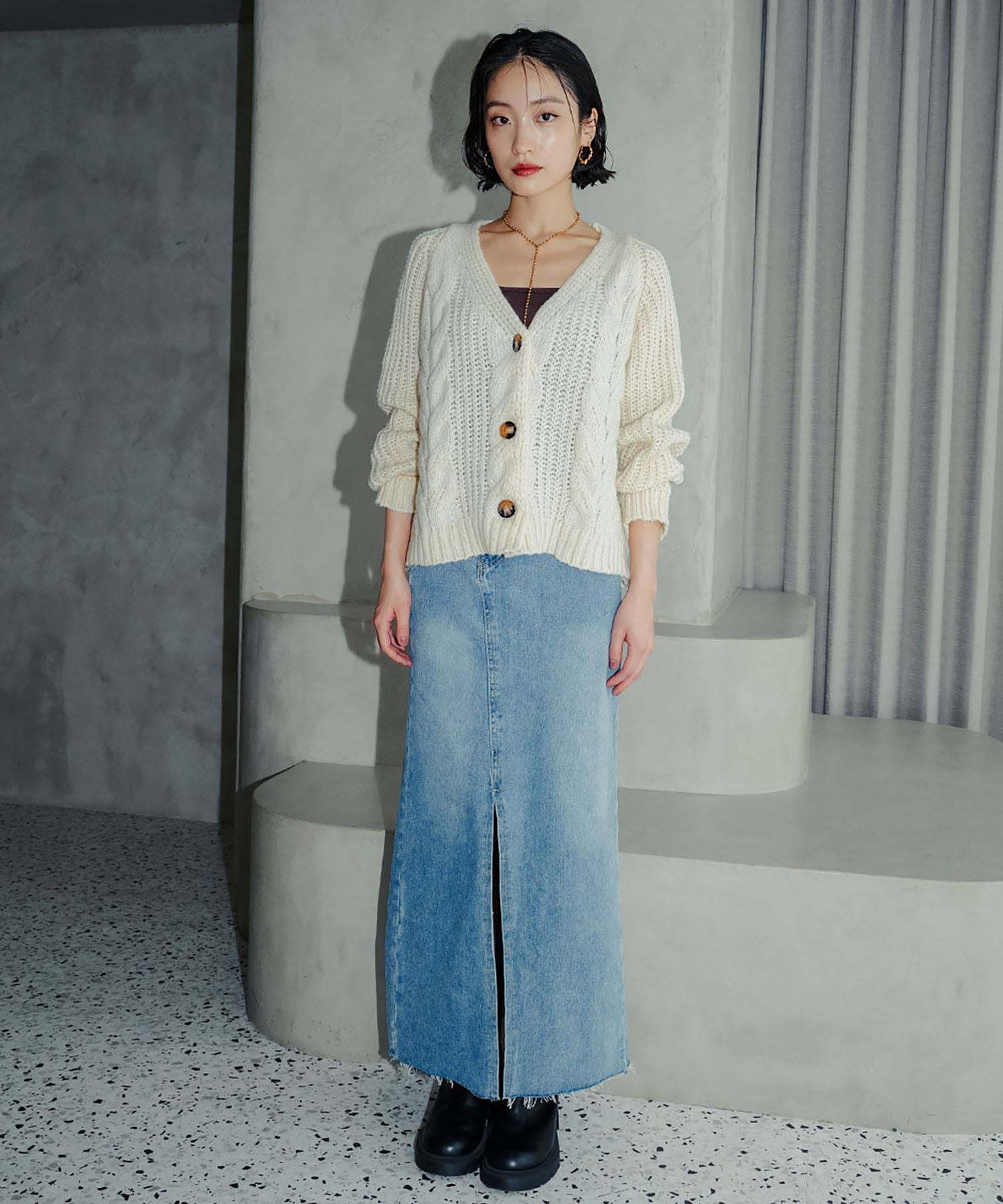 アンピルーラ Ampirula Vネックケーブルニットカーディガン (アイボリー) アイボリー