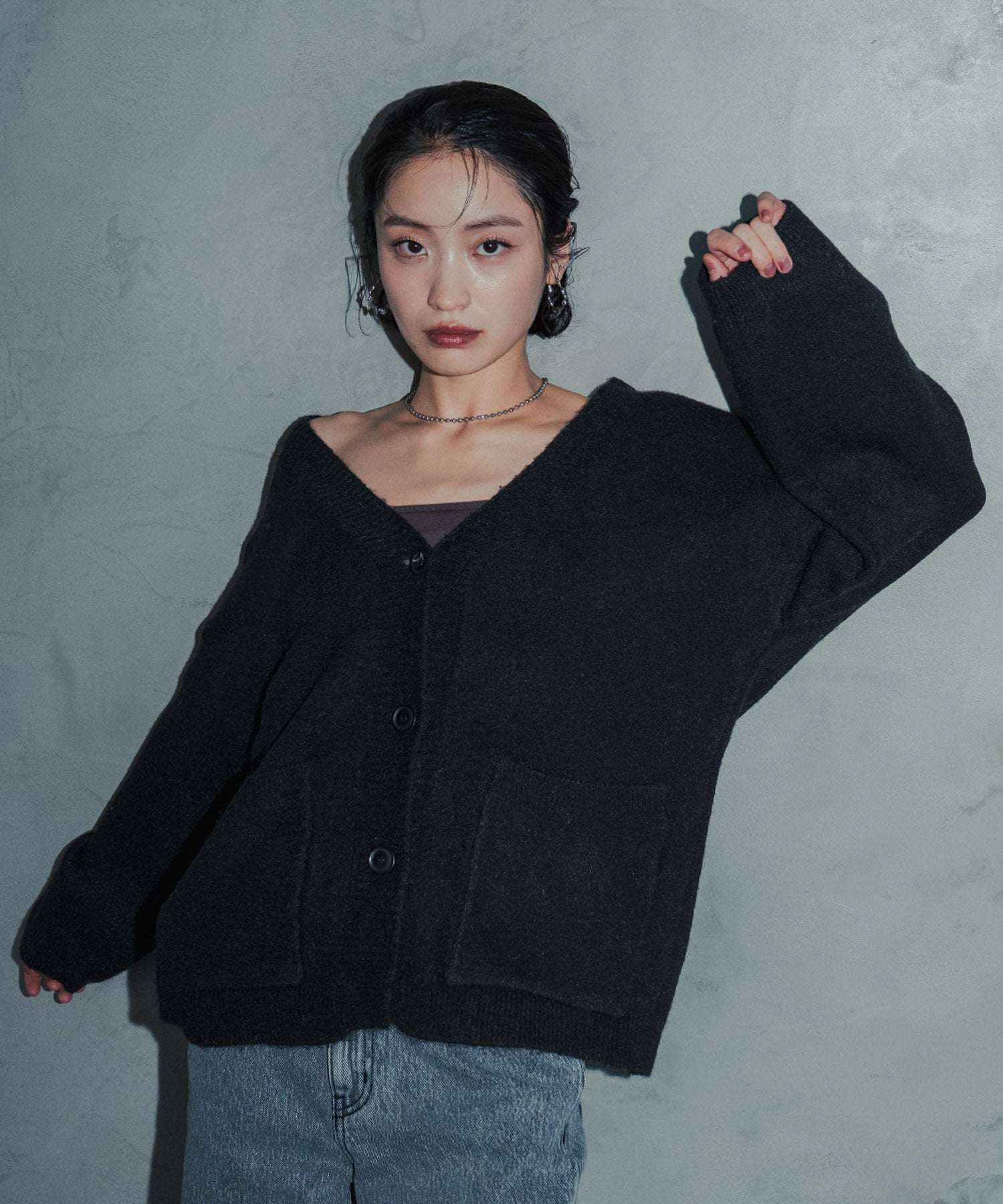 アンピルーラ Ampirula Vネックオーバーニットカーディガン (ブラック) ブラック