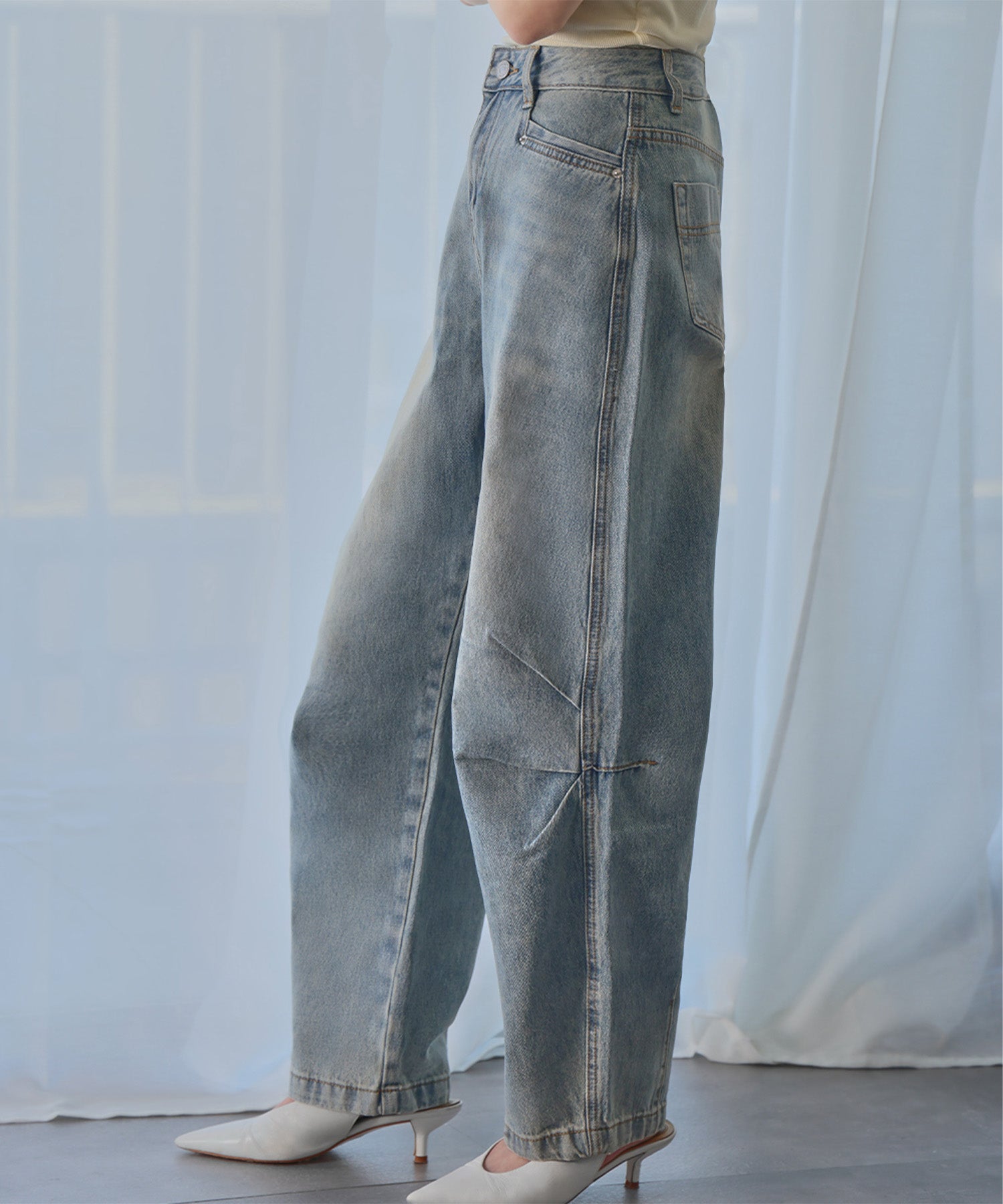 アンピルーラ Ampirula サイドニータックカーブデニムパンツ (ブルー) ブルー