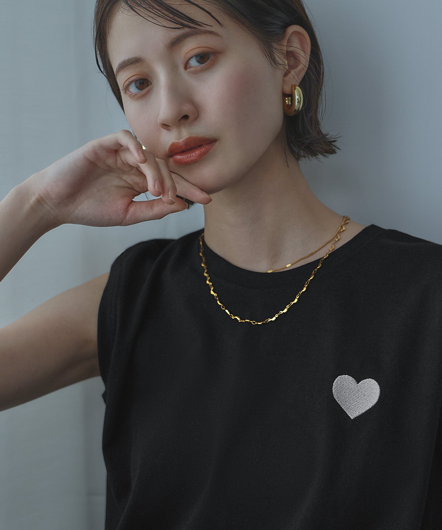 アンピルーラ Ampirula ワンポイントハート刺繍コクーンロングワンピース (ブラック) ブラック