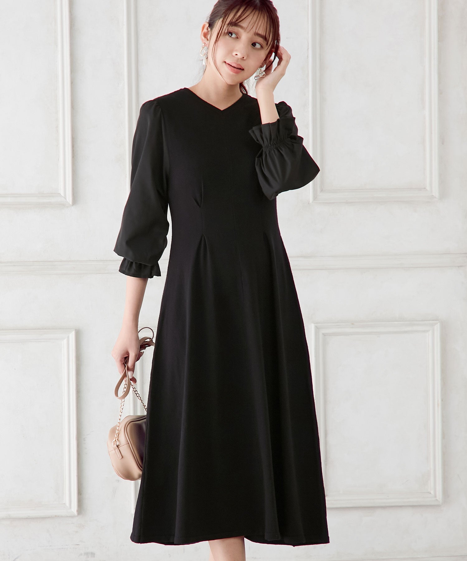 アロッタ Alotta 異素材キャンディー袖ニットワンピース (ブラック) ブラック