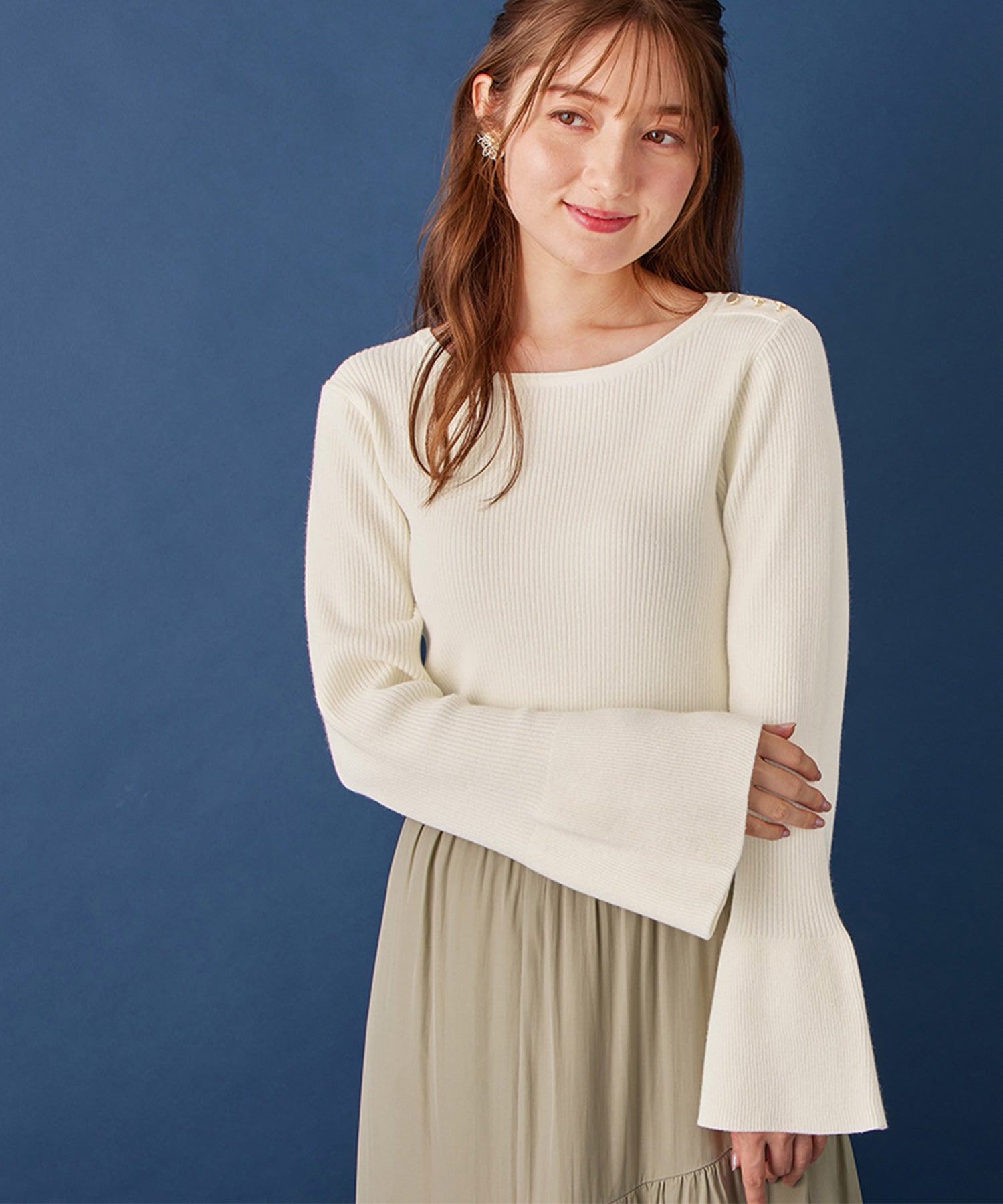 アロッタ Alotta ベルスリーブアンジェリーナニット (オフホワイト) オフホワイト