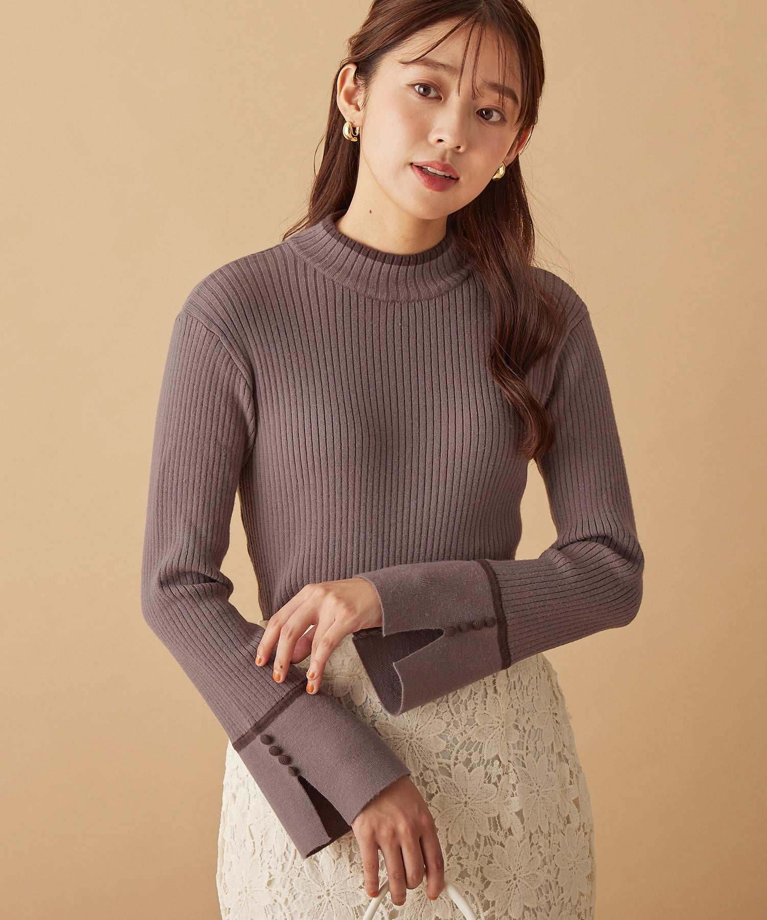 アロッタ Alotta 配色デザイン袖ボタンニットプルオーバー