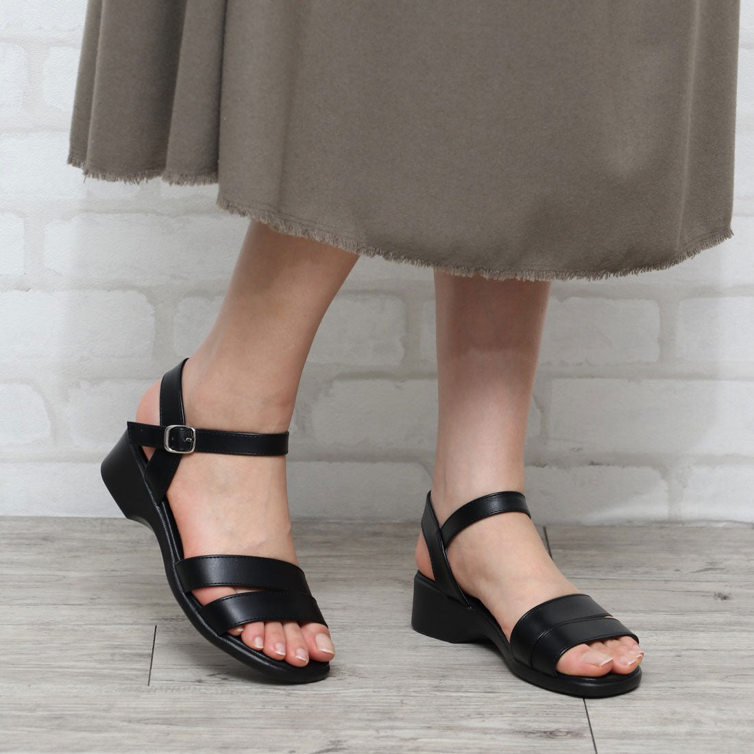 SFW サンエープラスフェミニン AAA+ feminine 快適EEE オフィスサンダルダブルバンドストラップサンダル/3531