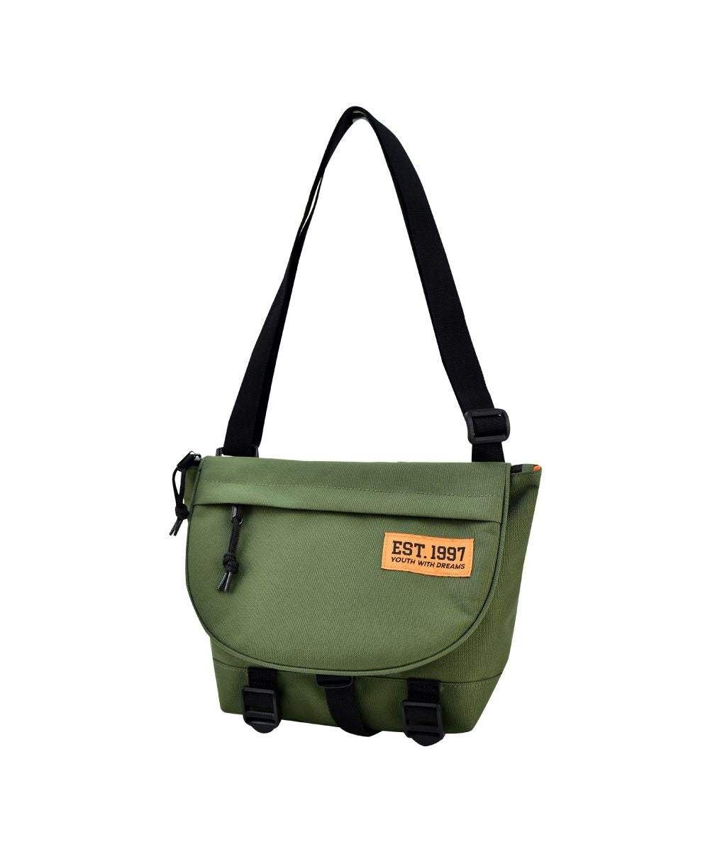 ランナー RUNNER アヴェンチュラ ショルダーバッグ メッセンジャーバッグ 斜め掛け 肩掛け シンプル 撥水素材 大人 女性 男性 男女兼用 大学生 高校生 女子 アウトドア カジ