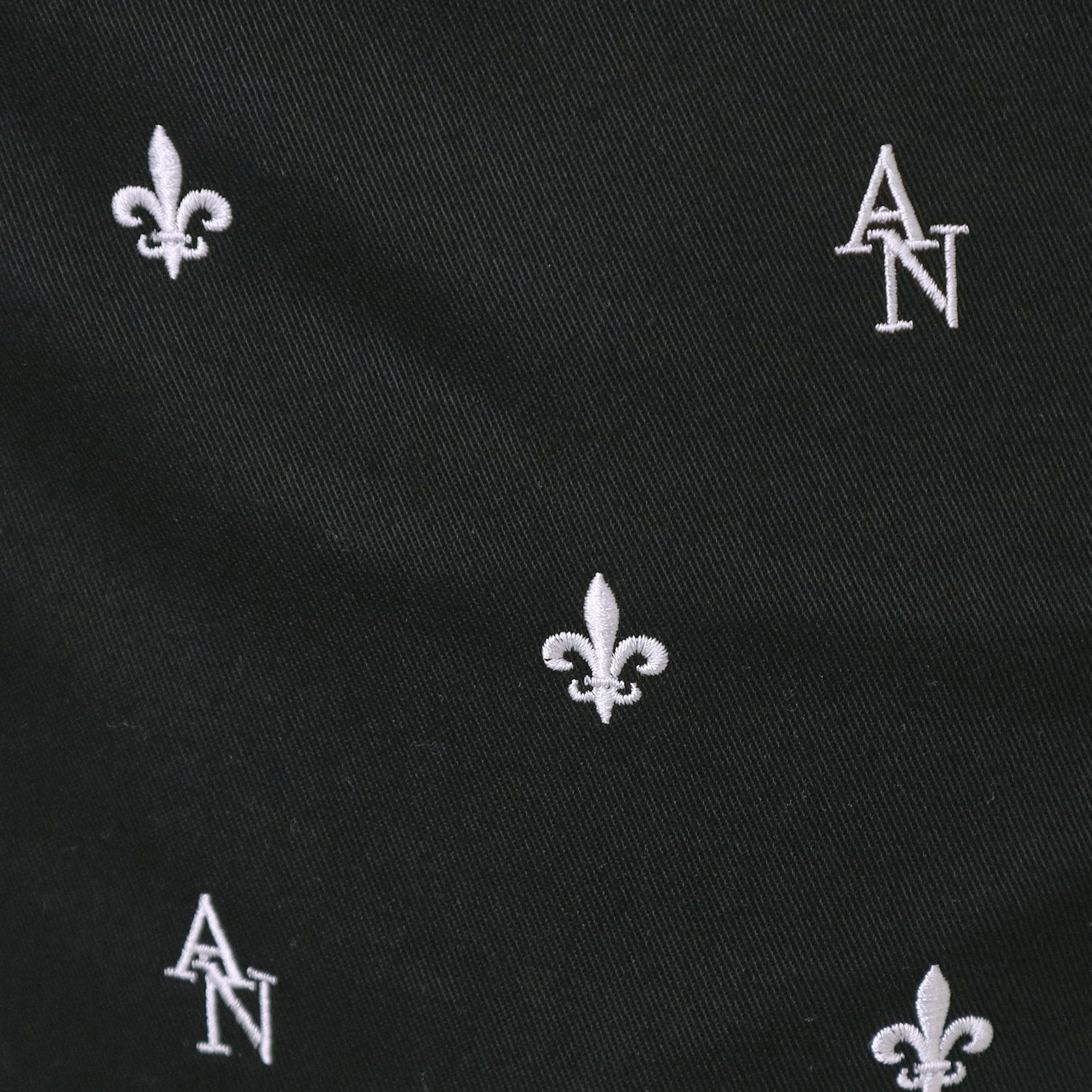 アダバット adabat 【新レーベル ADABAT NAVY】エンブロイダリーモノグラムクロップドパンツ (ブラック(019)) ブラック(019)