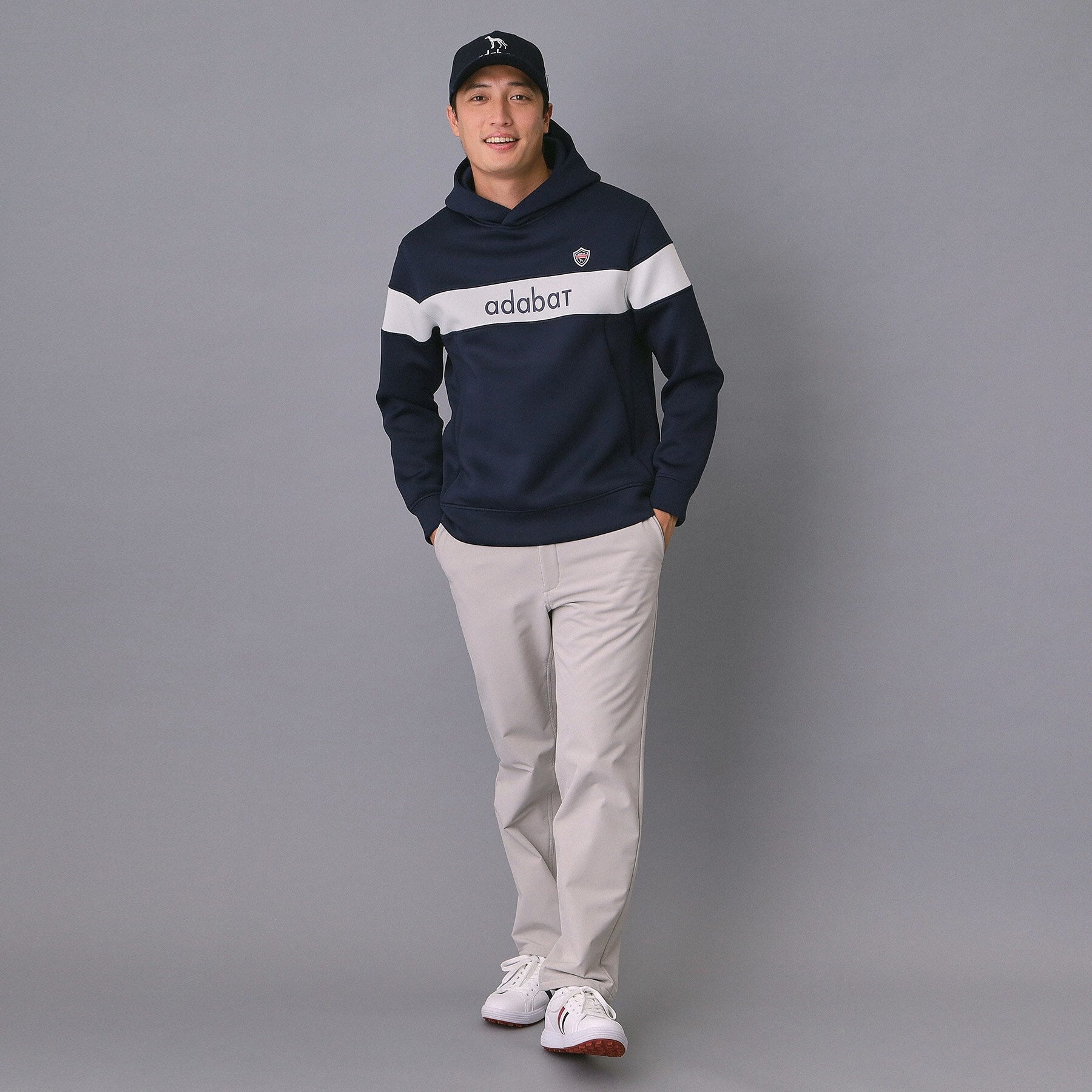 アダバット adabat 【新レーベル ADABAT NAVY】ブロッキングラインロゴフーディー (グレー(012)) グレー(012)