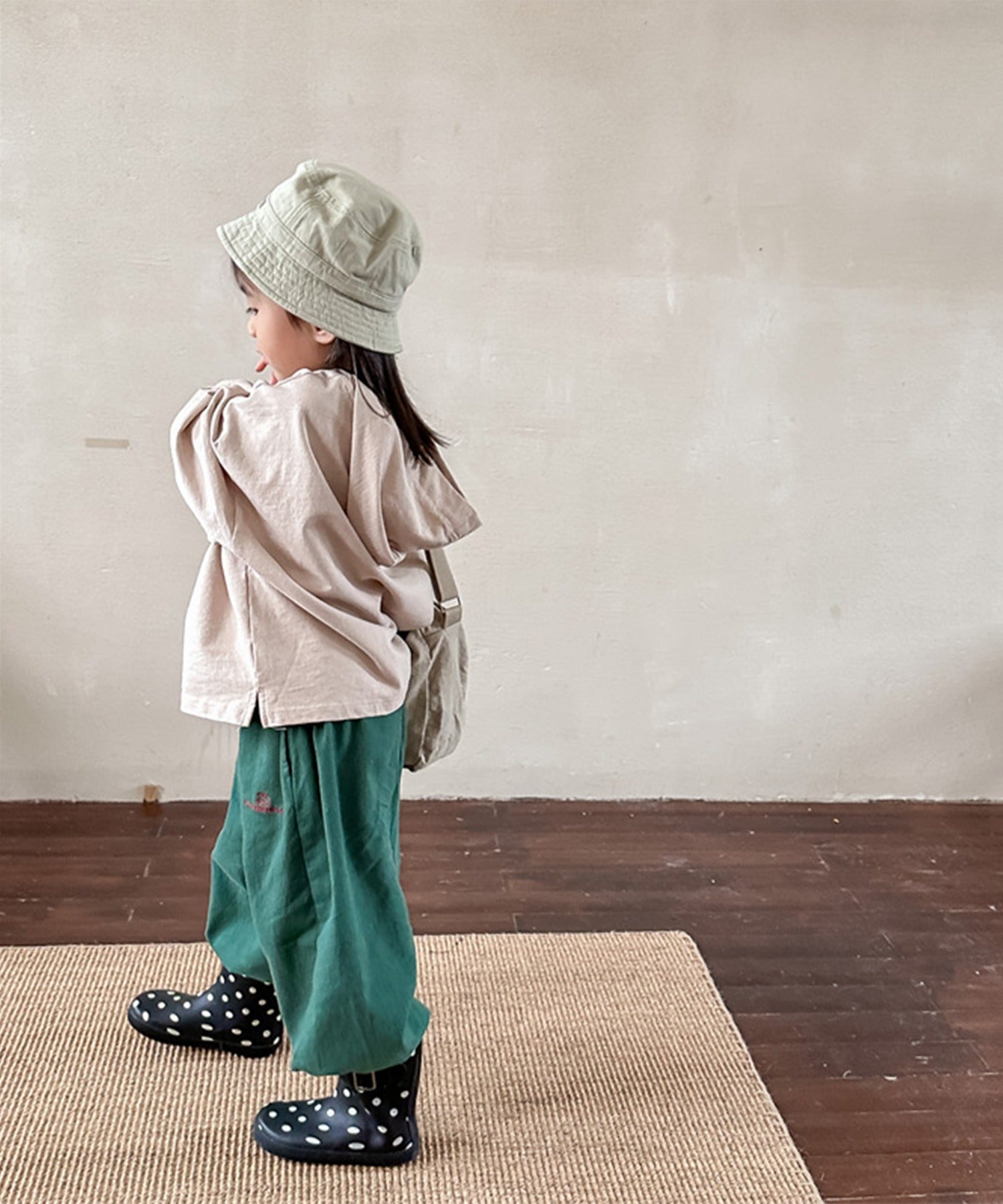 aimoha 【aimoha-KIDS】 Korean children's clothing balloon pants with one-point embroidery