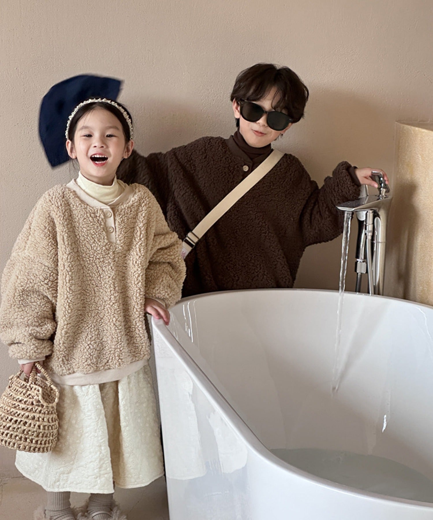アイモハ aimoha 【aimohaーKIDSー】韓国子供服 ボアオーバースウェット (ブラウン) ブラウン