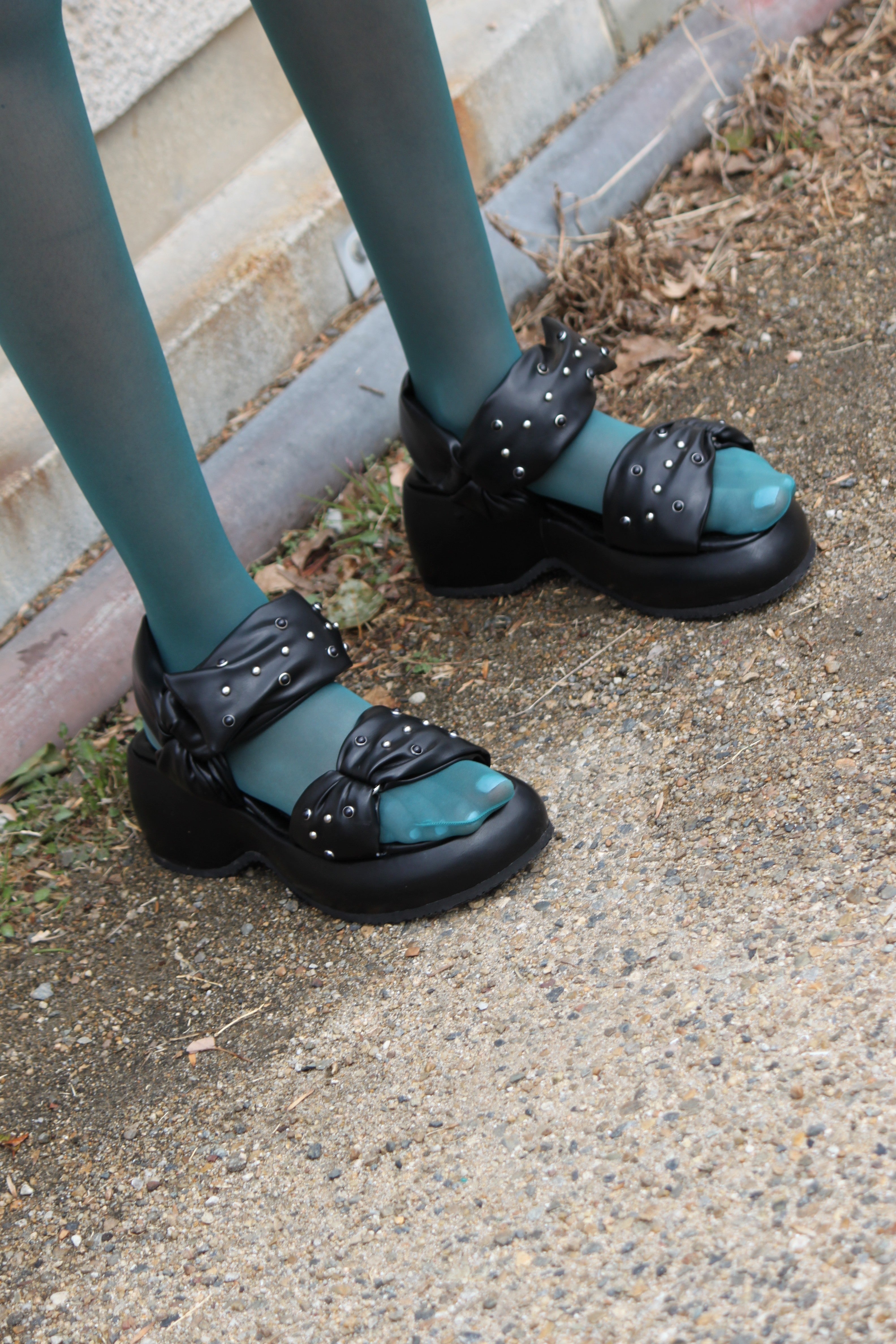 SUPUMANTE WEDGE SANDALS (Studs Black) STUDS BLACK