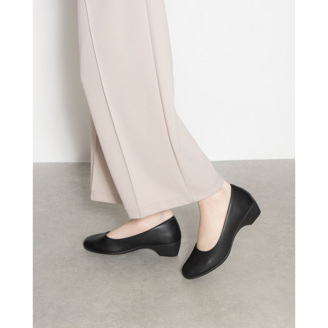 オールデイウォーク ALL DAY Walk スクエアトーパンプス (ブラック) ブラック