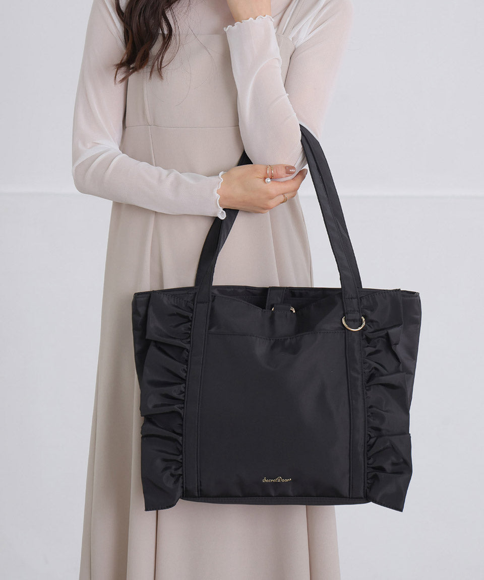 アルトローズ ALTROSE トートバッグ トート 大きめ 大きい 大容量 a4 A4 手提げ お稽古バッグ 仕切り キャリーオン 通学 フリル リボン りぼん ローズヒップ (ブラック) ブラック