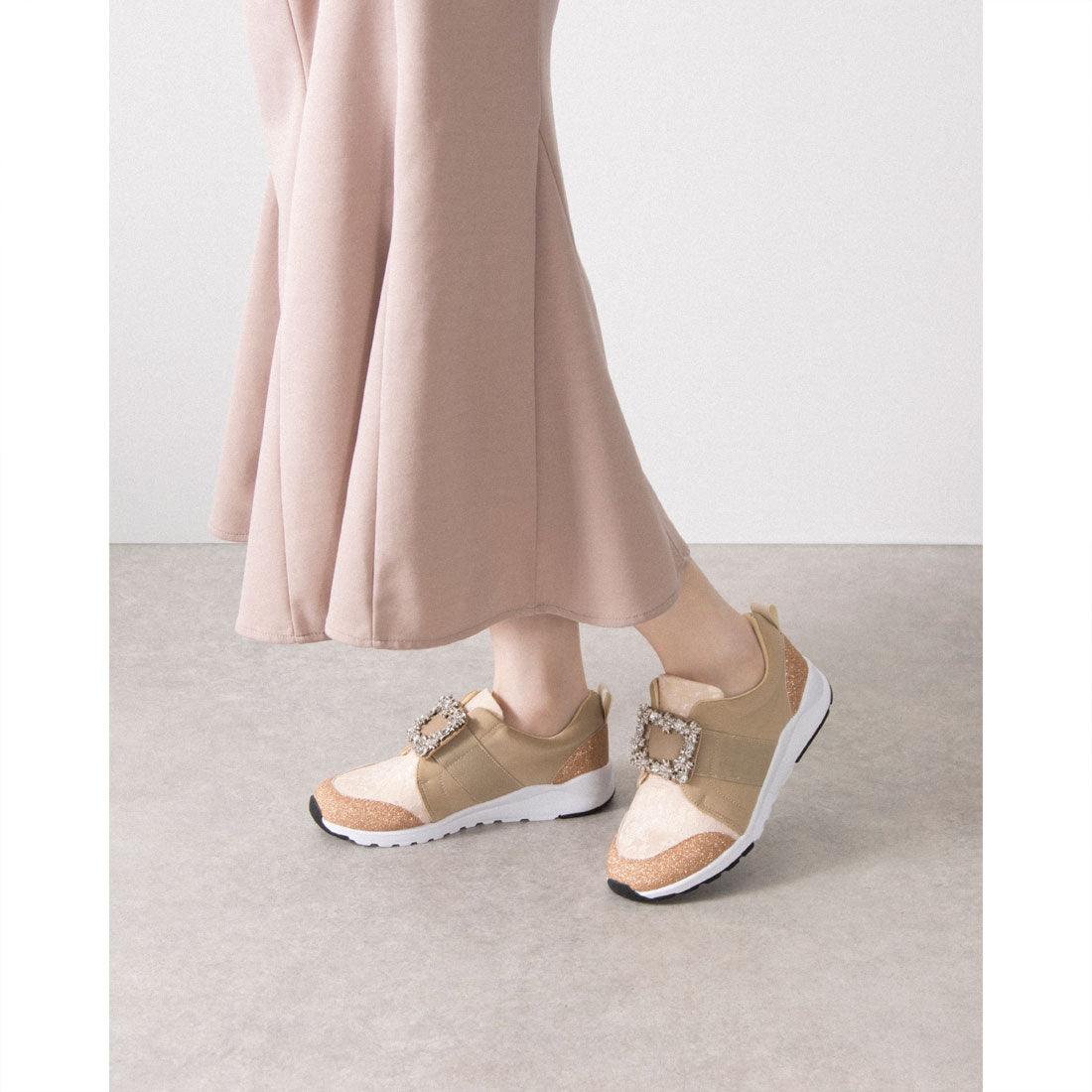 アレッタ ALETTA 軽量 煌めくビジュースニーカー