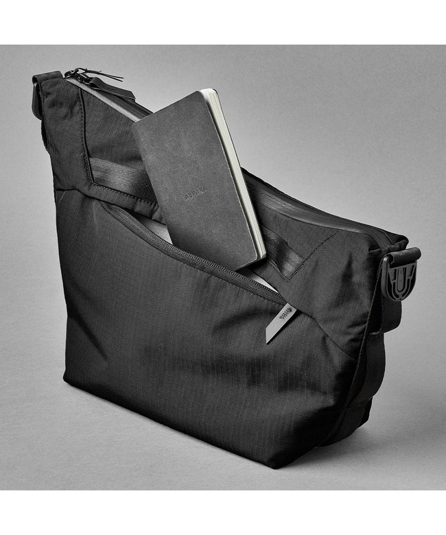 アルパカ ALPAKA FLOW SATCHEL 4L/ショルダーflow-satchel-4l】 (グリーン) グリーン